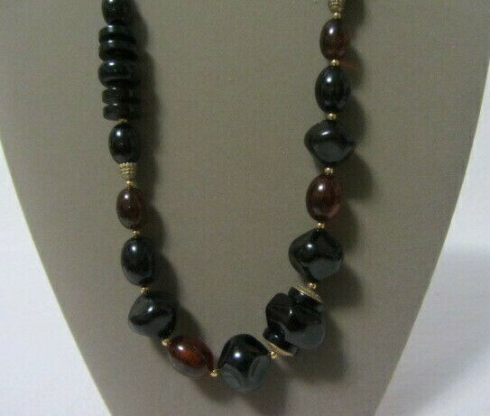 TRIFARI LUCITE GLASS BEADS BROWN & BLACK DIFFERENT SHAPES 28″ NECKLACE MARKED