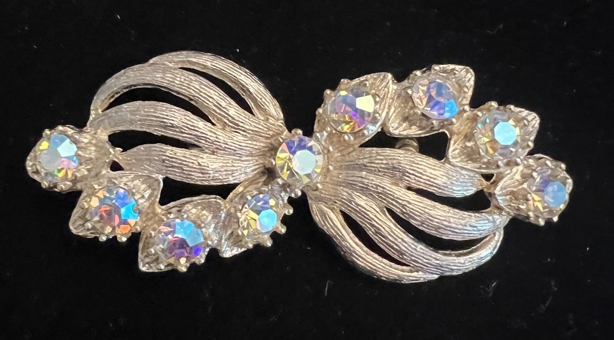 2-1-2 Inch Gold Rhinestone Crystal Flower Brooch Pin