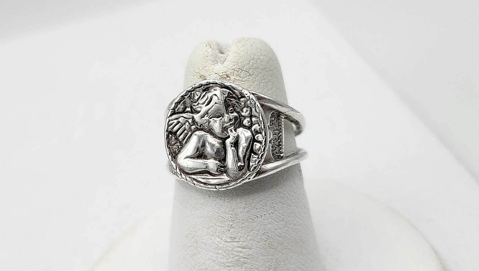 Designer Vintage Shube’s Dakota West Sterling Silver Cherub Angel Ring Size 5