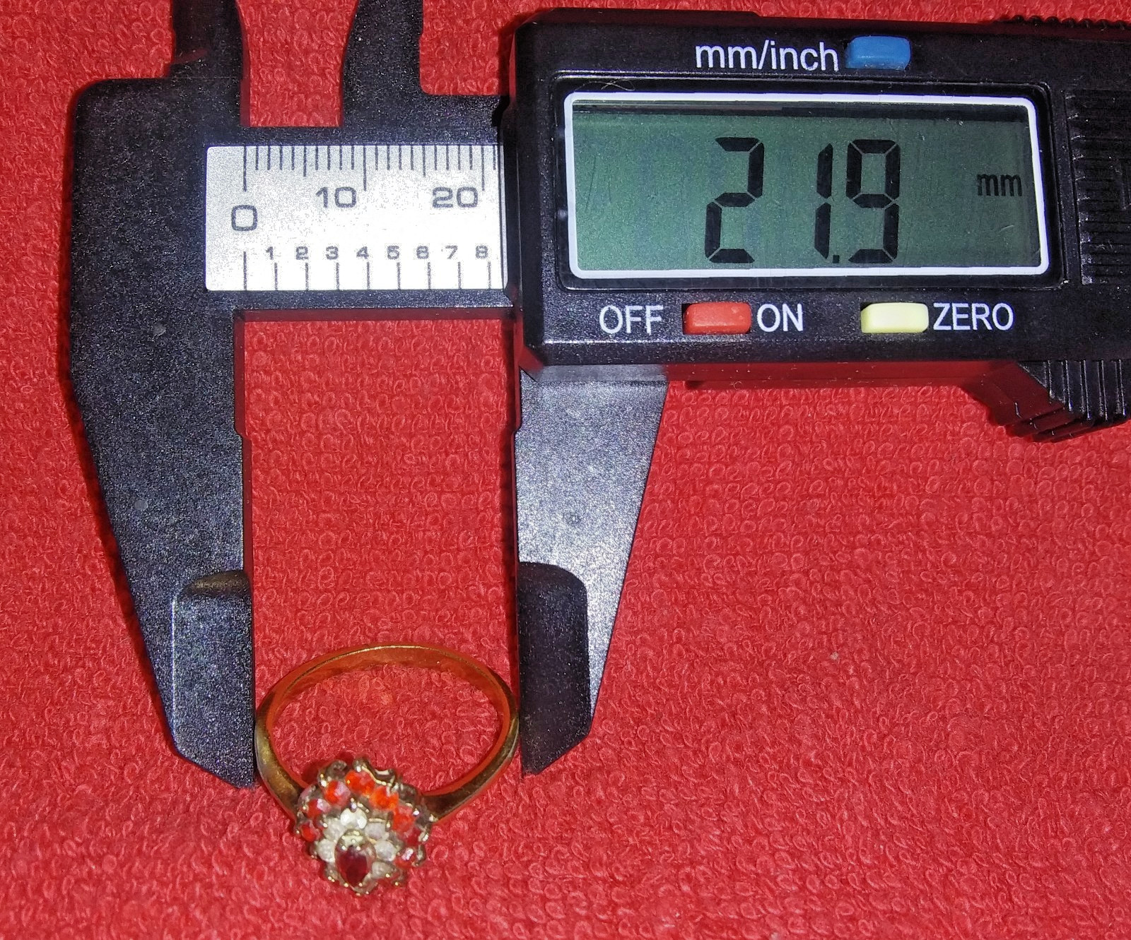 Vintage Ruby & Garnet Color Diamond Accent Gemstone Gold Tone Cocktail Ring Sz 9