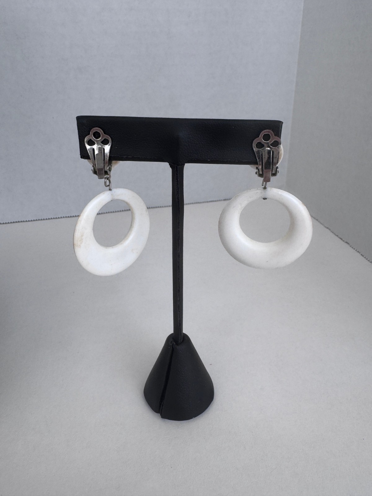 MCM White Plastic Jewelry Set – Necklace, 2 Bangles, Clip-on Earrings