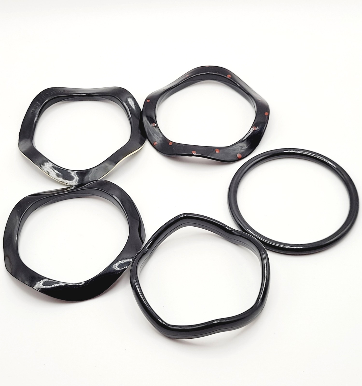 5 Black Color Different Shape Size Bangle Bracelet Retro Style Vintage 1980s