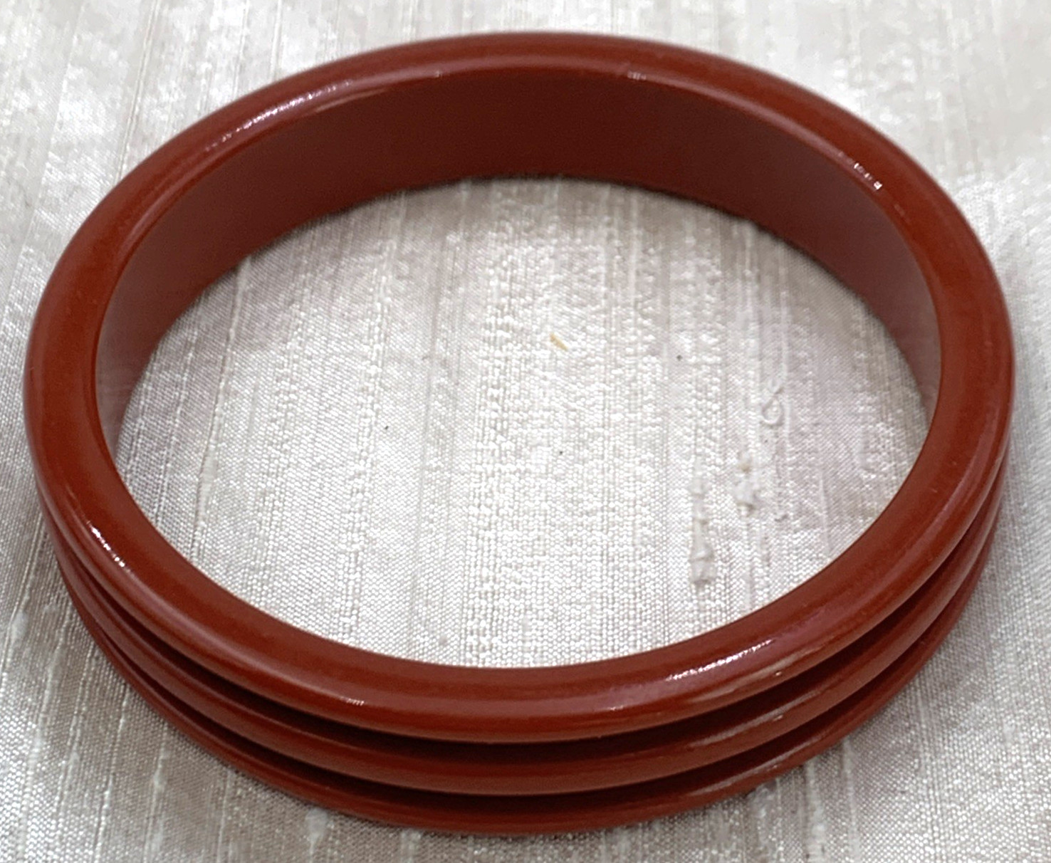 VTG Bangle Bracelet Lucite Plastic Ribbed Burnt Orange Rust Bold 8″ Inside Circ.