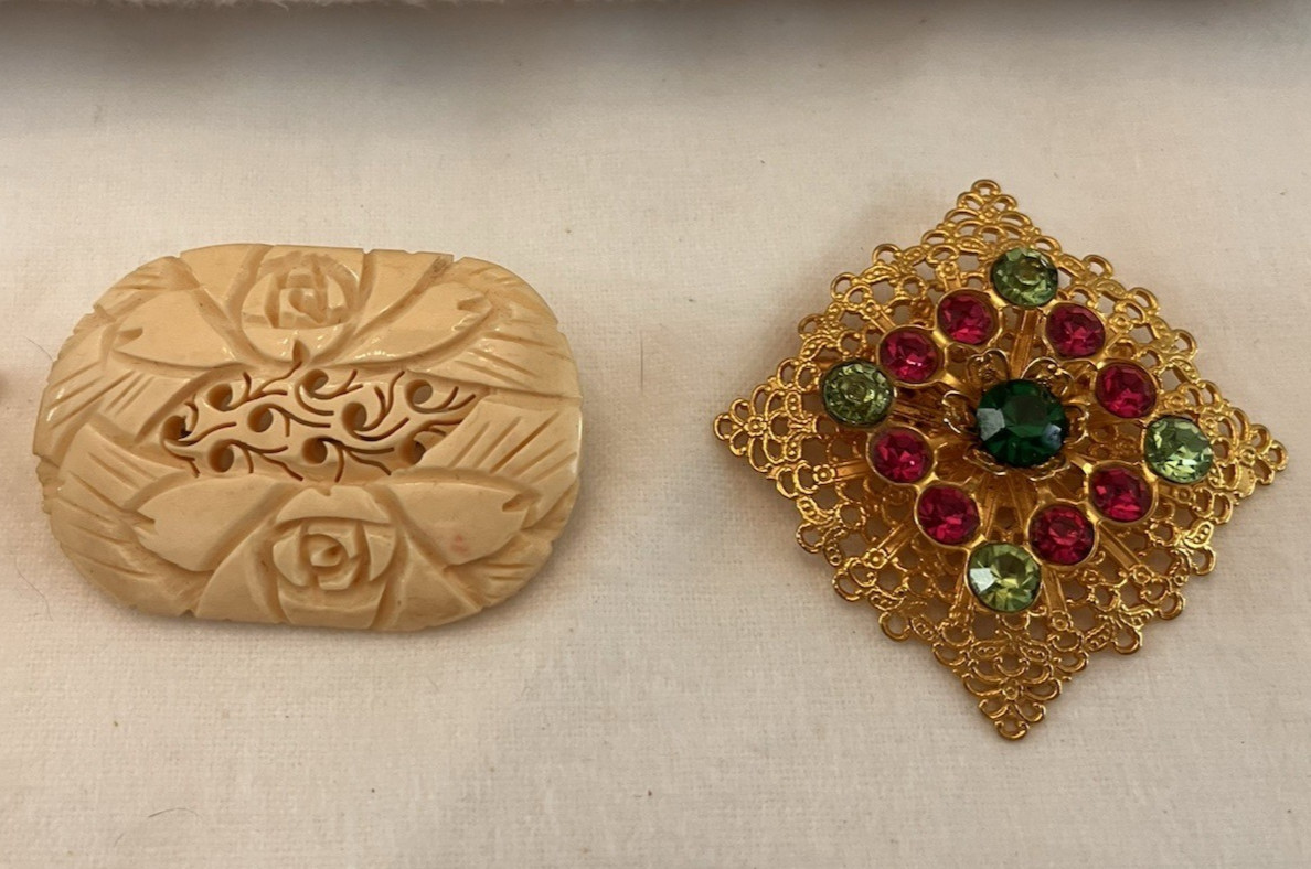 Vintage Lot Brooches/Pins, Earrings Florenza-Trifari-Coro-SaraCov