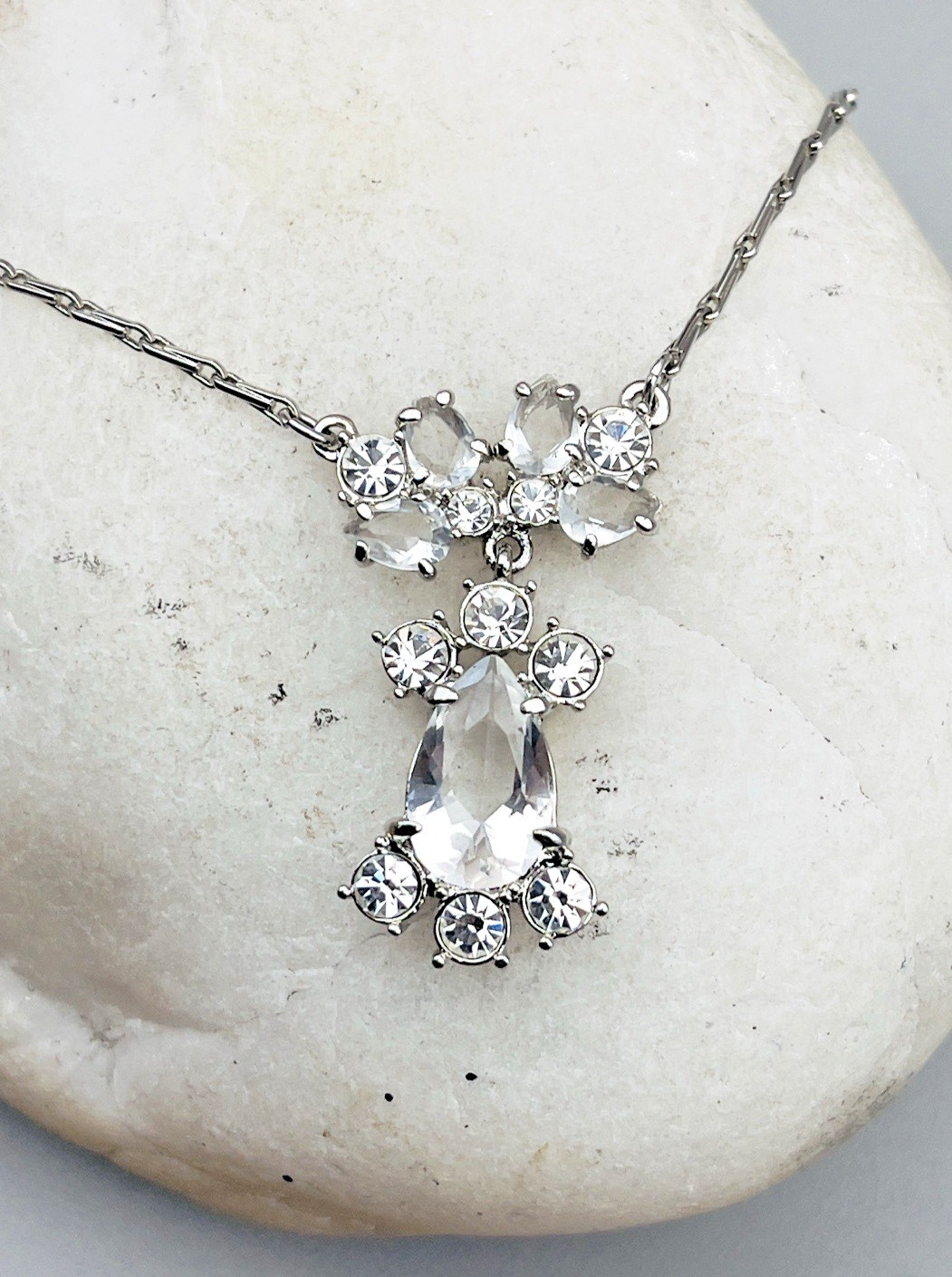Monet Rhinestone Necklace Rhodium Plated Silver Metal 18″ Wheat Chain Vintage