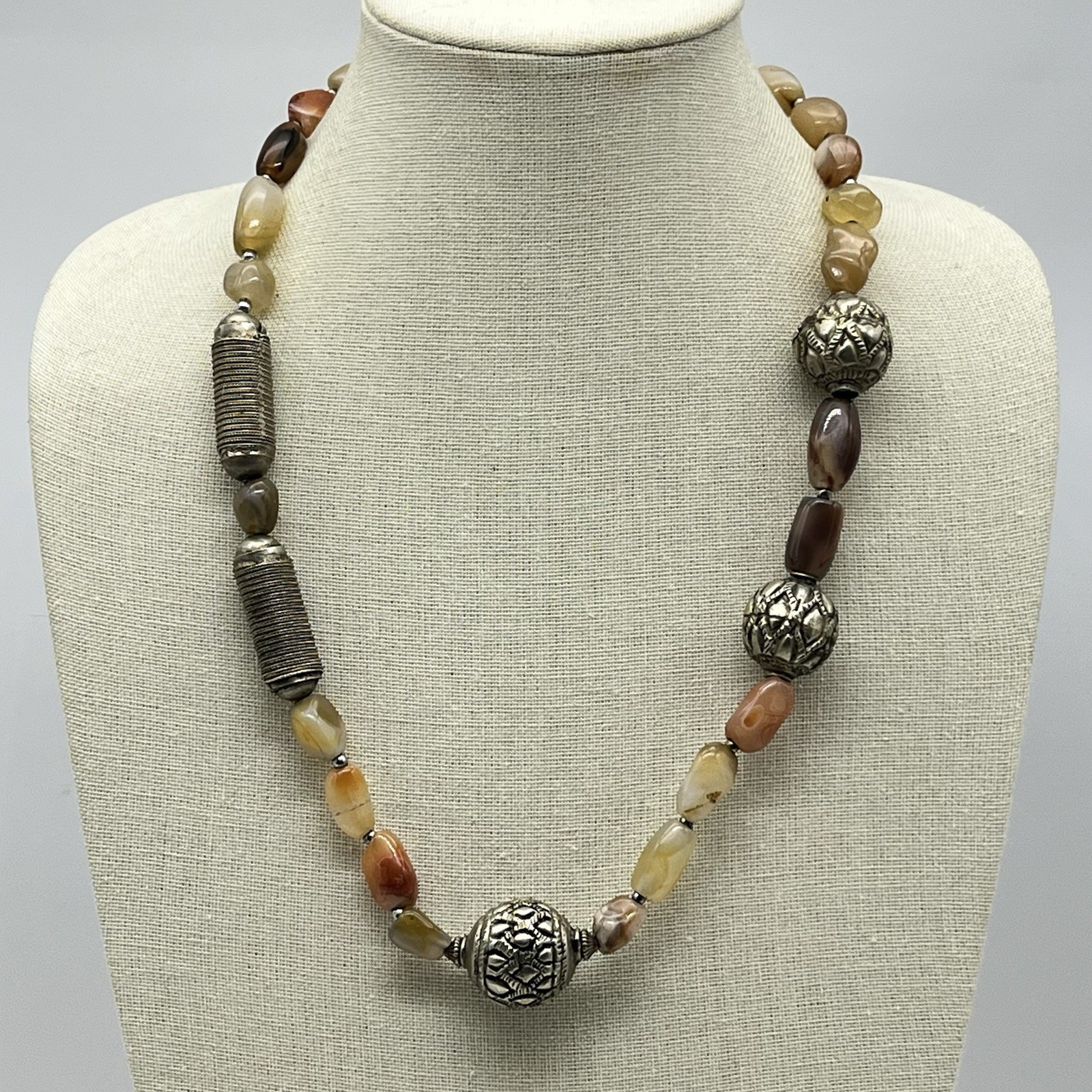 Vintage Agate Necklace Multicolor Stones Beach Boho 24″