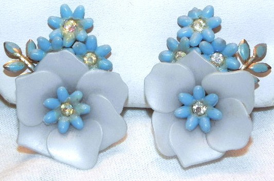 Vintage 60s Coro Blue & White Plastic Flower Clip Earrings Rhinestones Enamel