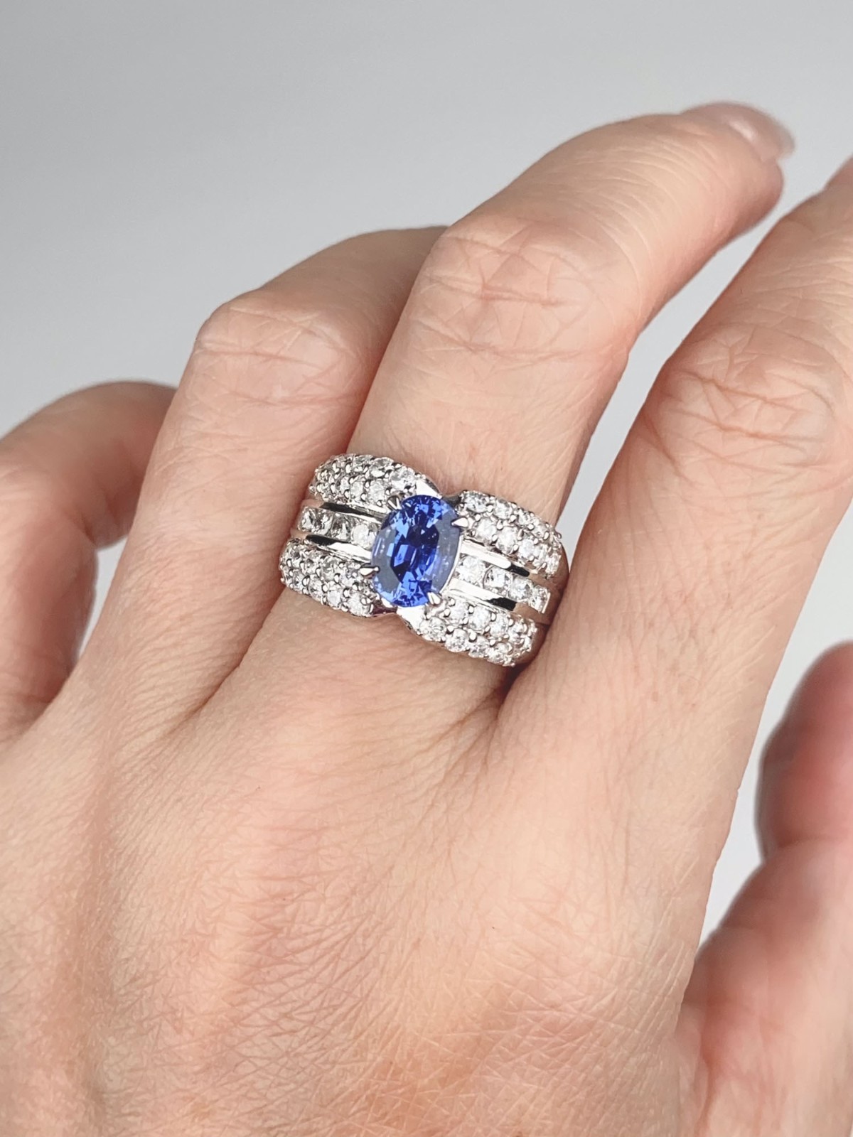 1.53ct Sapphire on Wide Diamond Band Platinum Engagement Ring PT900 Heavy 11.4g