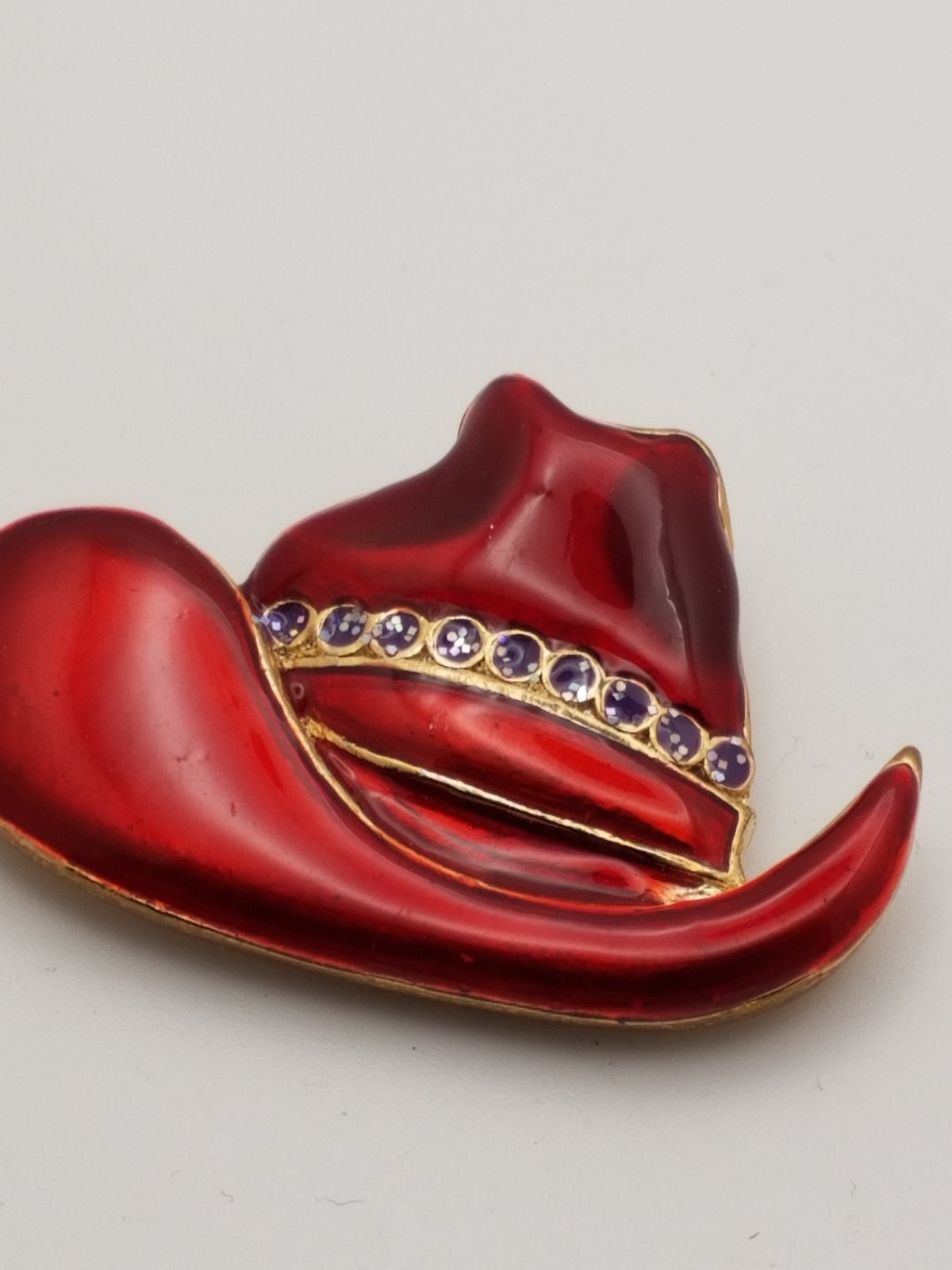 Vintage Red Enameled Hat Shaped Brooch Pin W Purple Rhinestones “Red Hat Society