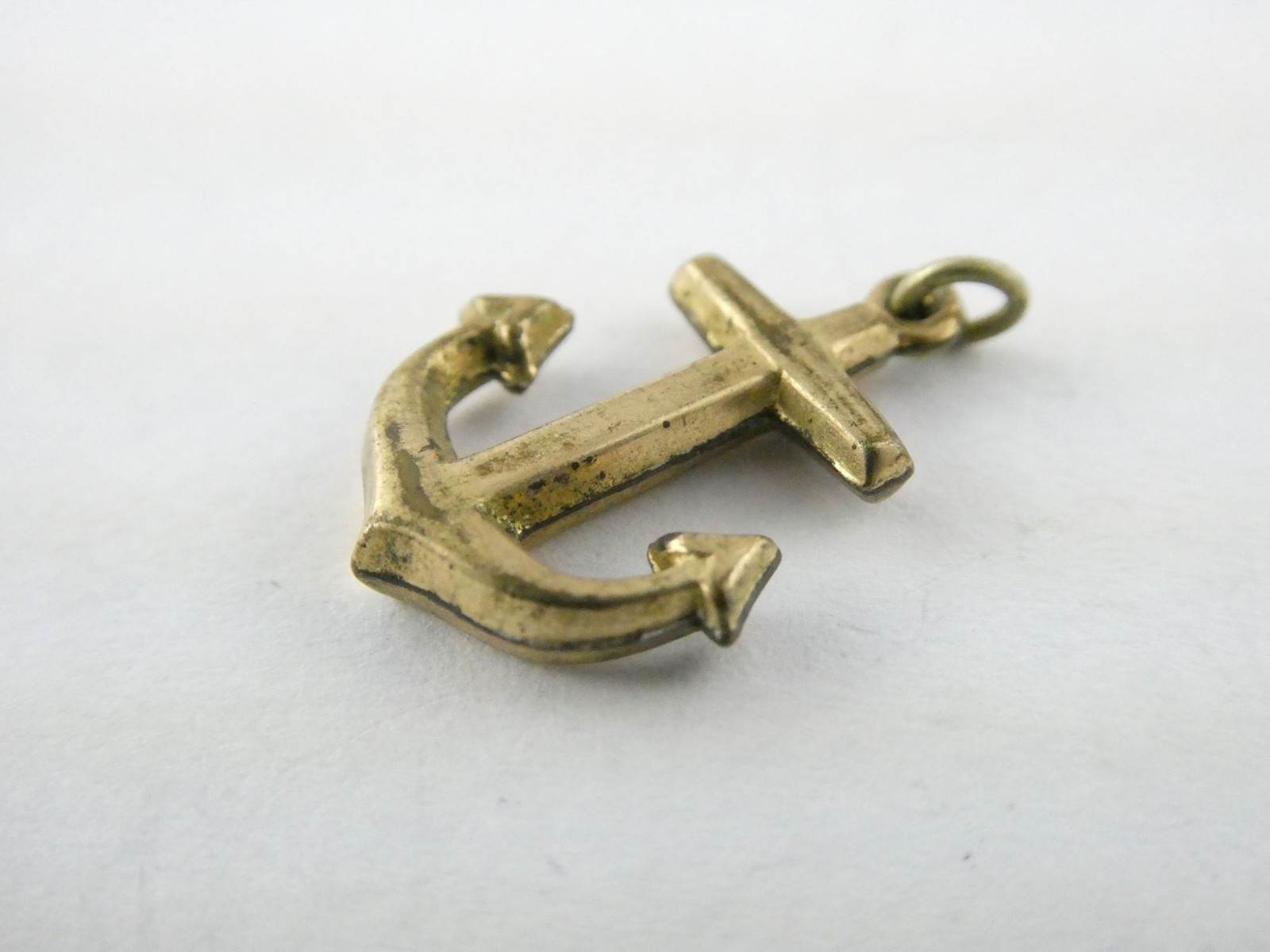 Vintage Unmarked Gold Fill Metal Anchor Pendant Charm .6g .75 Inch Length