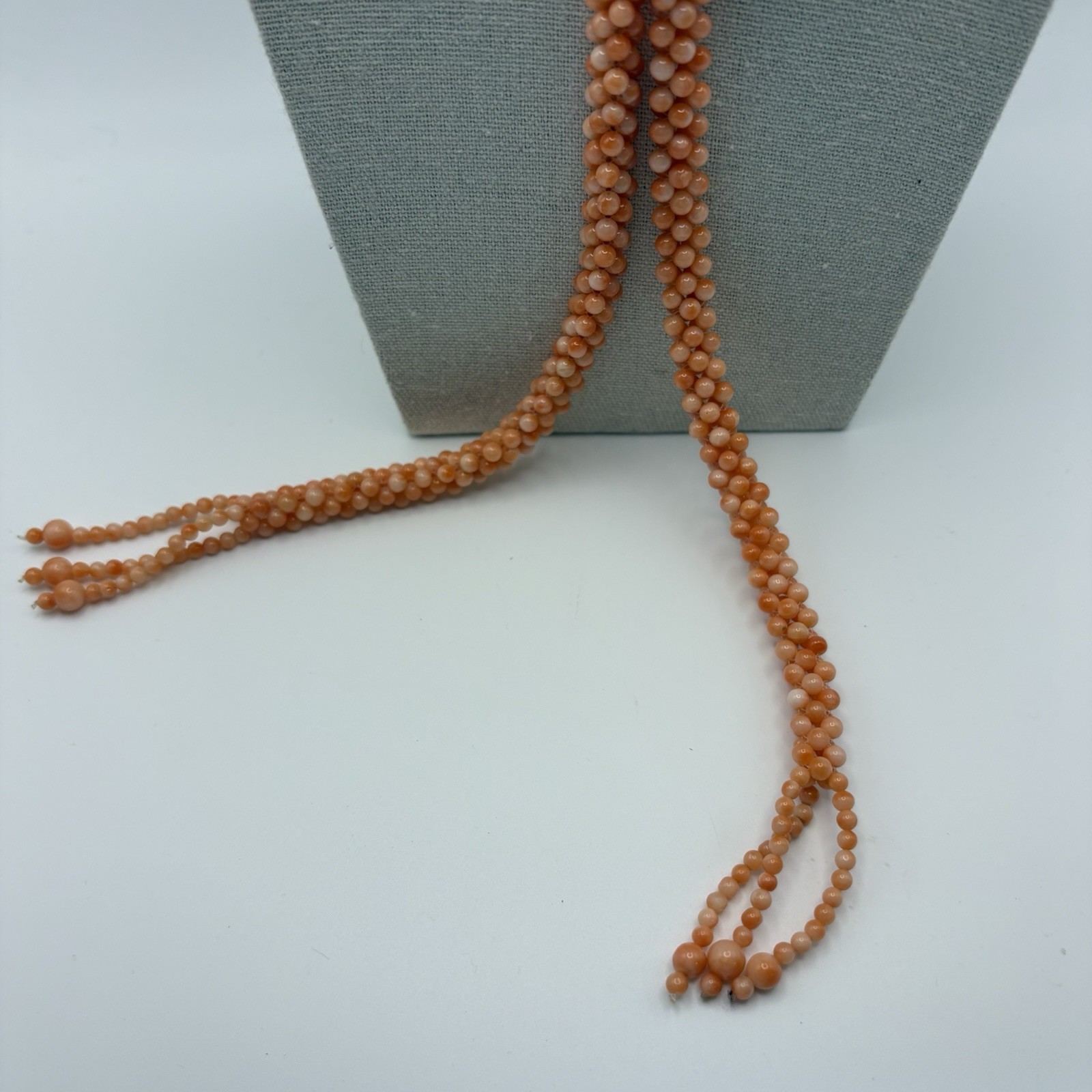 Vintage Salmon Coral Beaded Lariat Necklace: Adjustable Floral Design