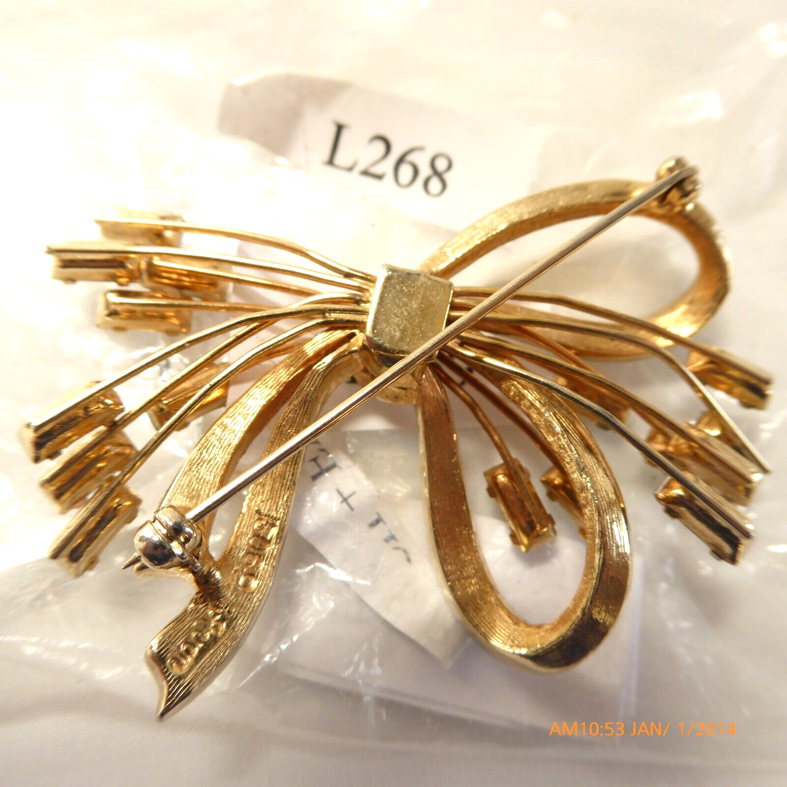 VINTAGE EMERALD CUT AB RHINESTONE BROOCH AND EARRINGS