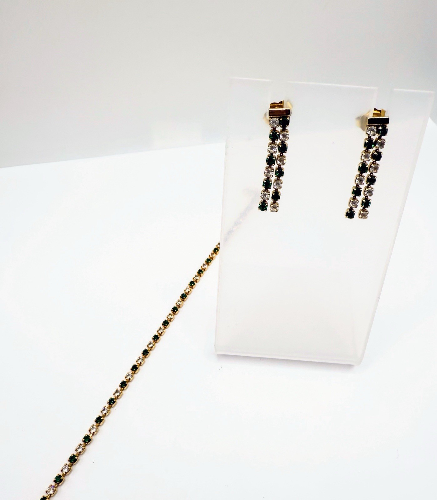 Vintage Emerald Green And Clear Rhinestone Braclet And Earrings Gold Tone 181