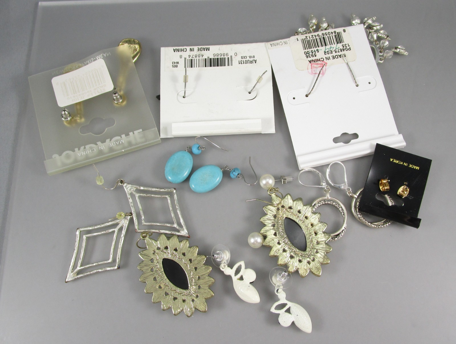 Vtg Mod Retro Varying Colors & Multi Styles LOT 10 Post Pierced Earrings 173U