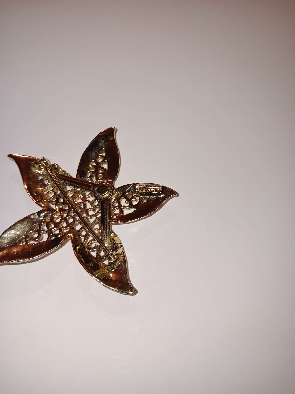17 Vintage Brooches Different Shapes And Sizes A Pair Of Tiptoes Shoe Clips