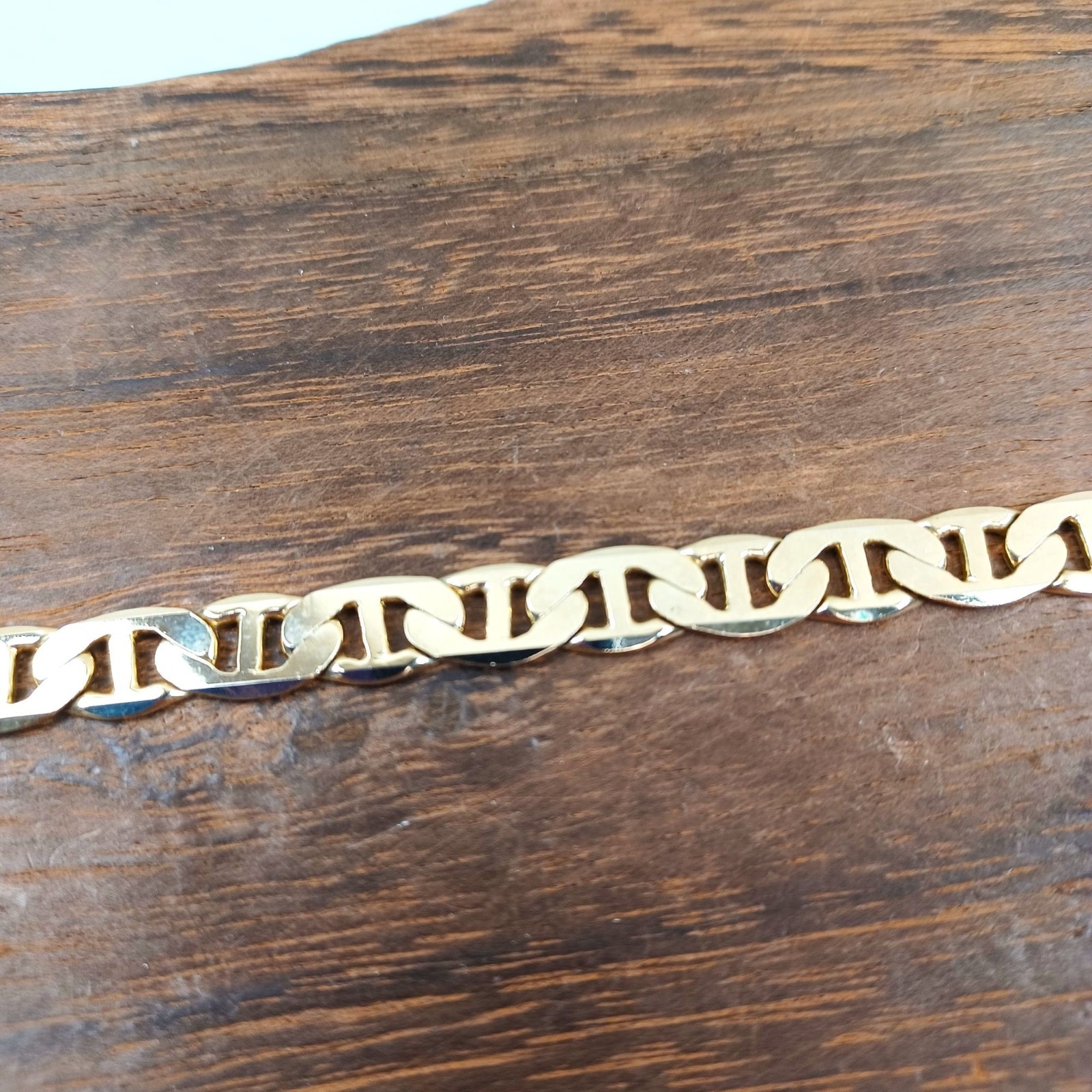 Gold-Tone Vintage Chain Link Bracelet With Lobster Claw Clasp 8 inch