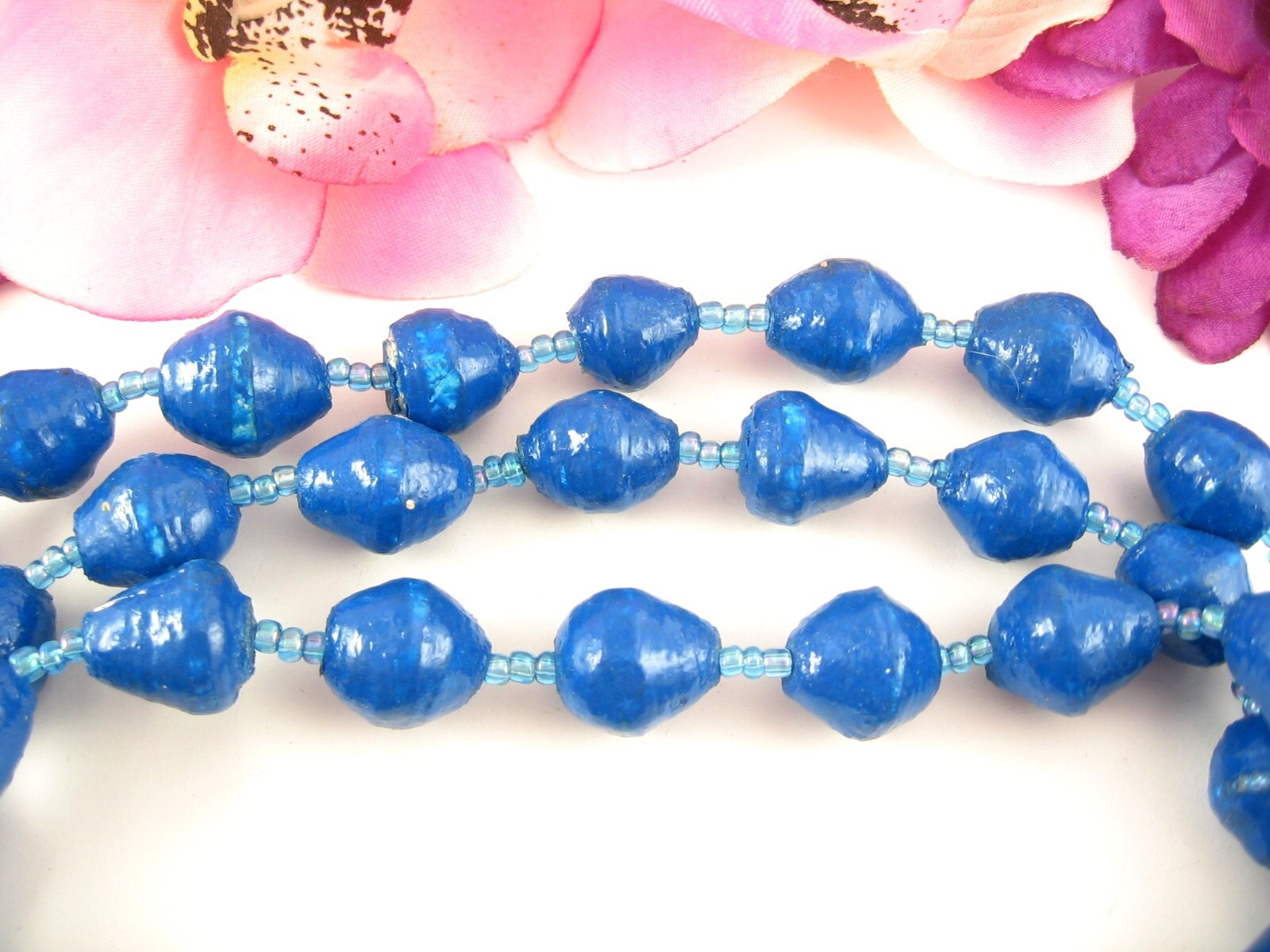 ODD BRIGHT BLUE BEADS Vintage Handcrafted Coated Bicone Beaded Necklace 44″