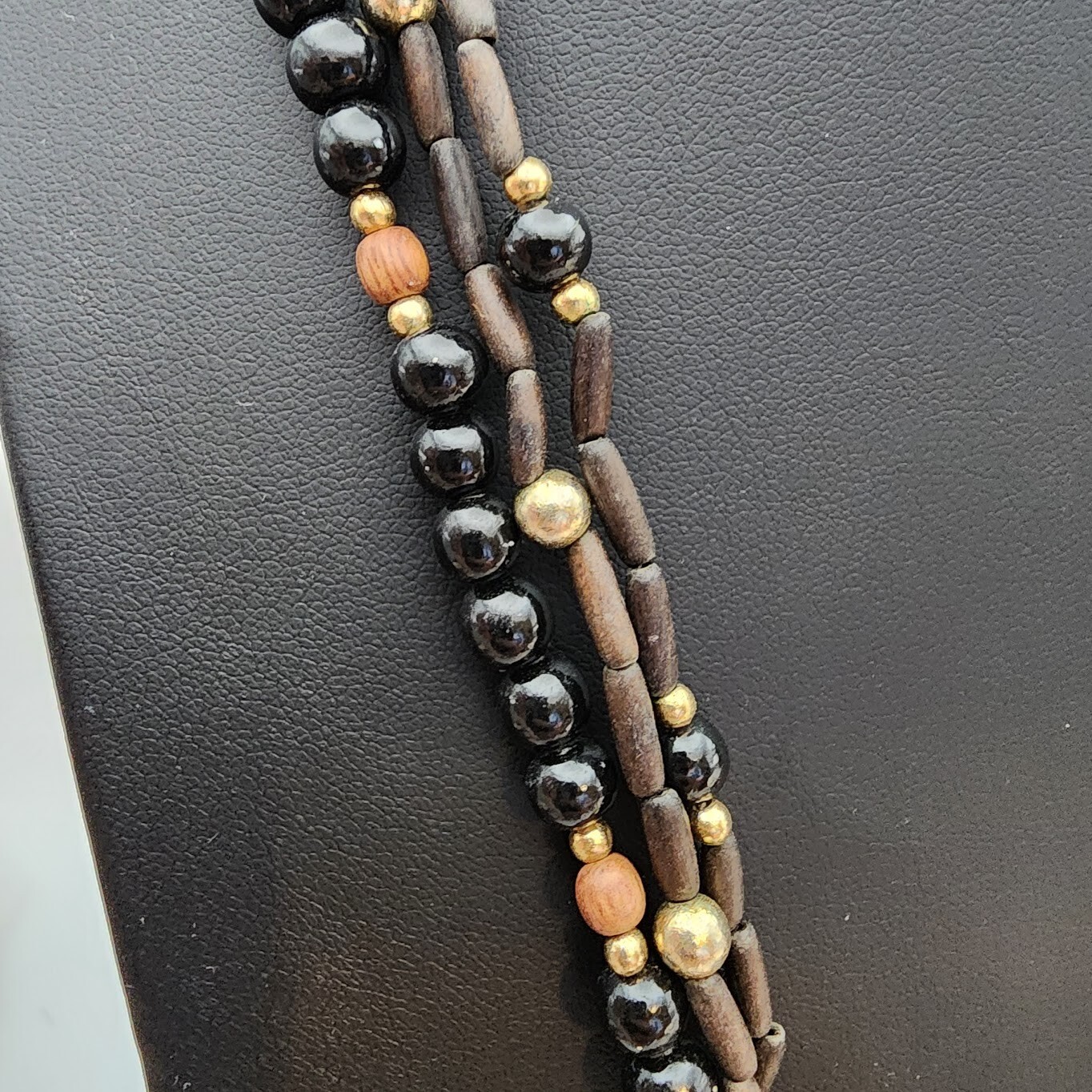 Vtg Lee Sands Crab Claw Shaped Shell Inlay Pendant Stone Black Beads Necklace