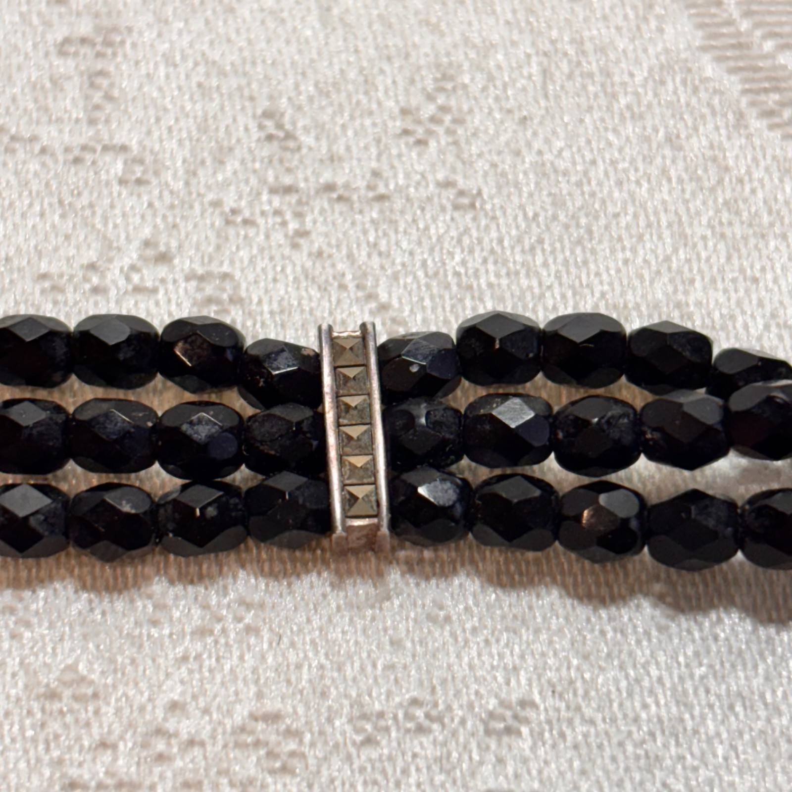CAROLEE necklace vintage black glass beads Sterling hook clasp spacers vry short