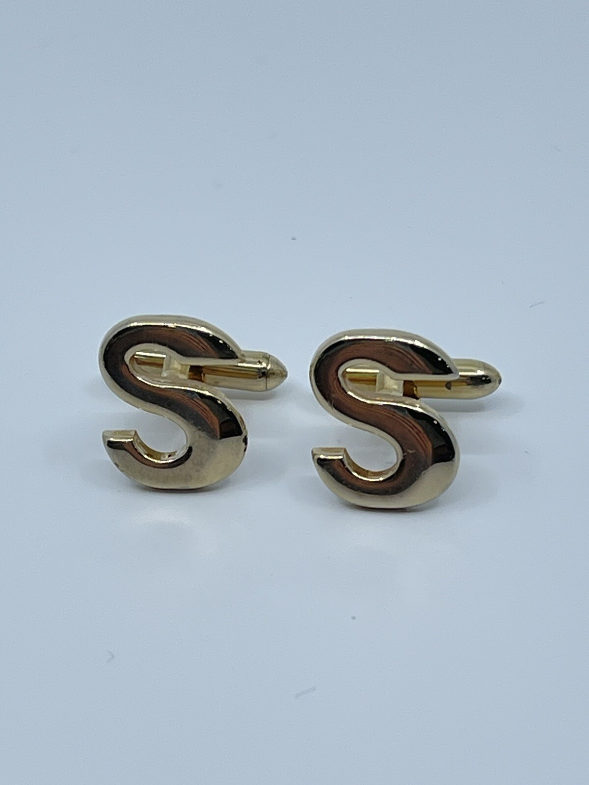 Vintage Swank cufflinks and tie clip monogram beveled S gold tone bullet backs