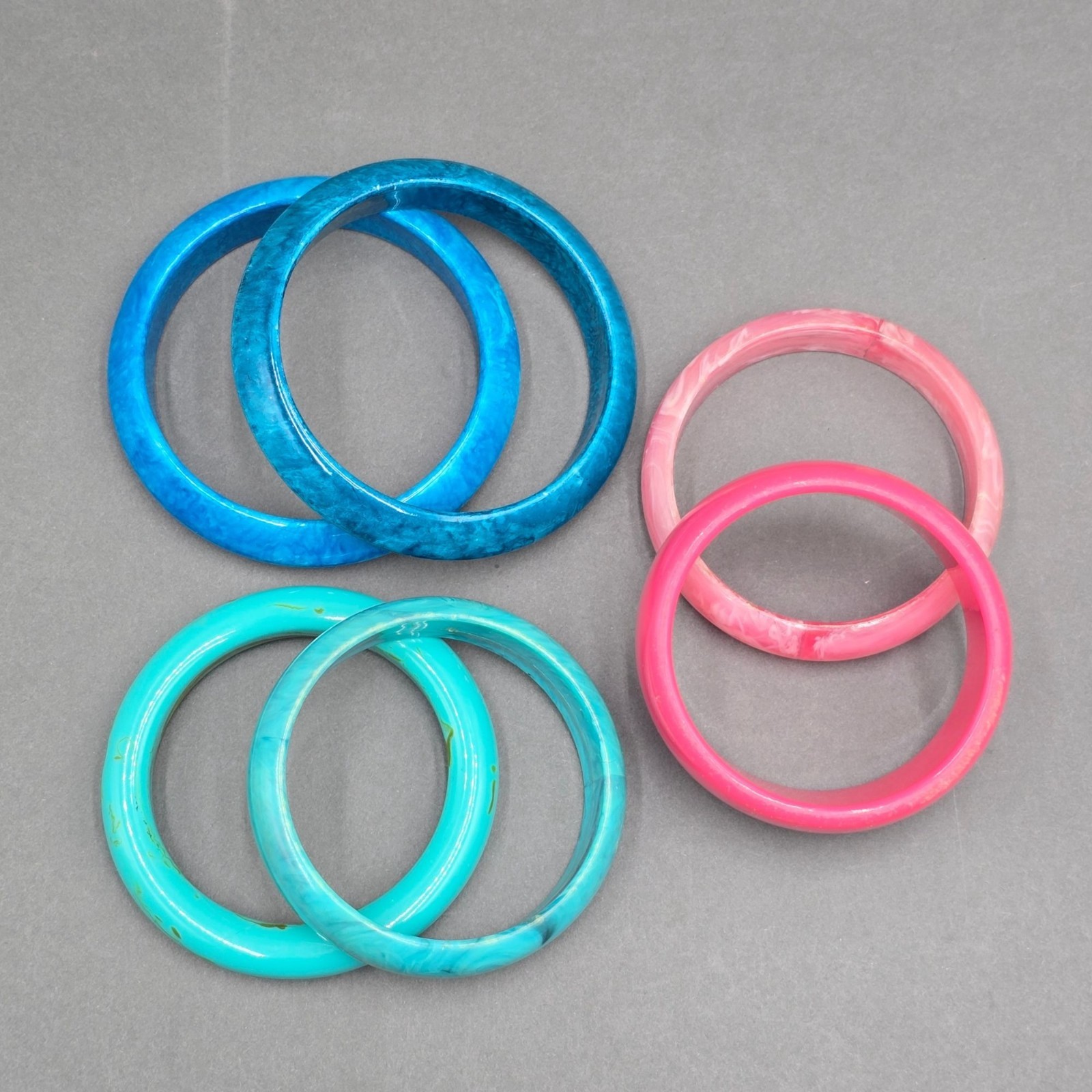 Vintage Retro Lucite Bangle Bracelet 8″-9″ Pink Blue Marbled Swirl 60s Set 6