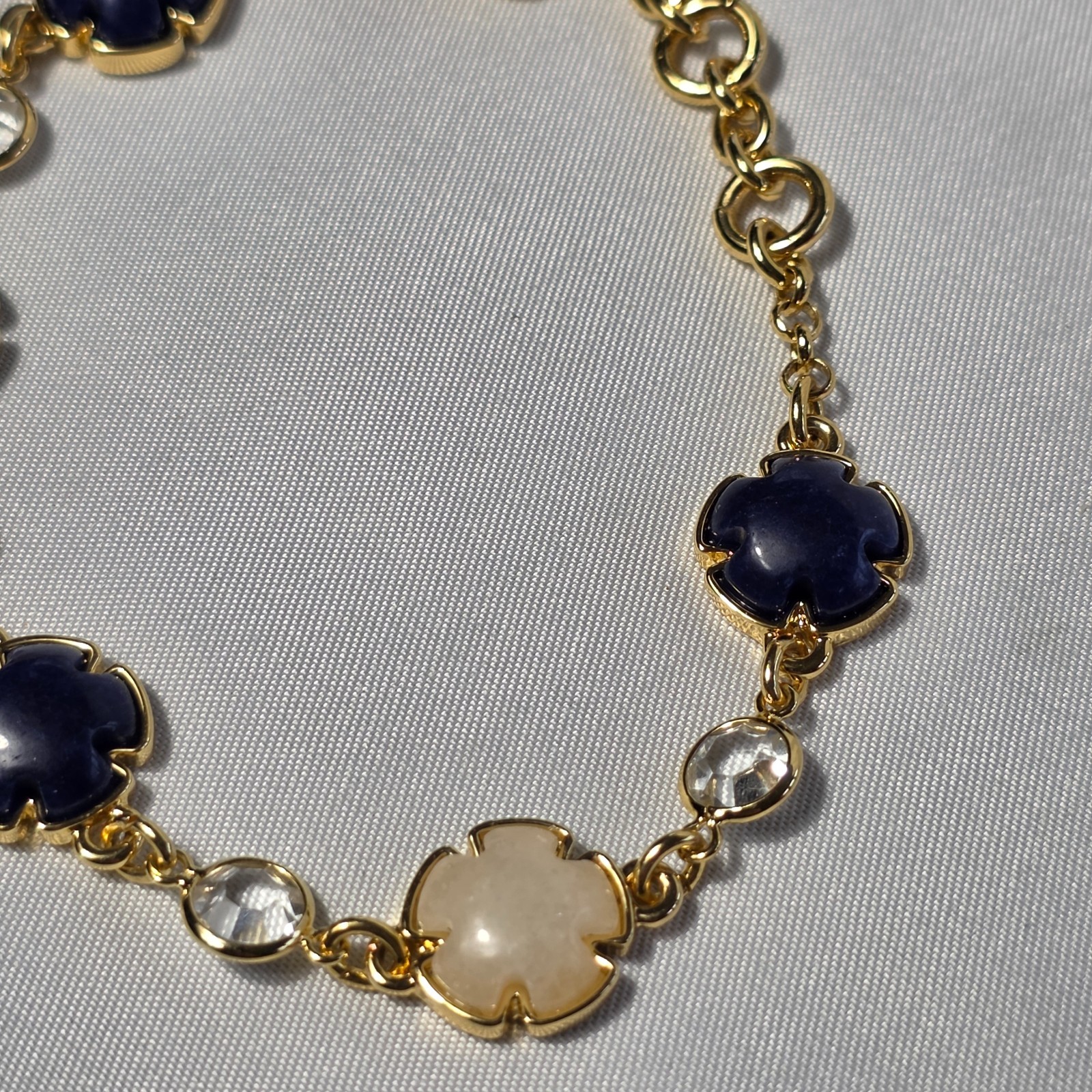 Talbots Floral Stone Bracelet Floral Shaped White & Navy Stone Inlays & Crystals