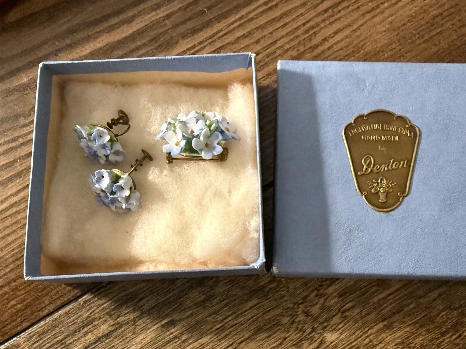 Denton England BLUE Forget Me Not porcelain flower Screw Back Earrings Pin Set