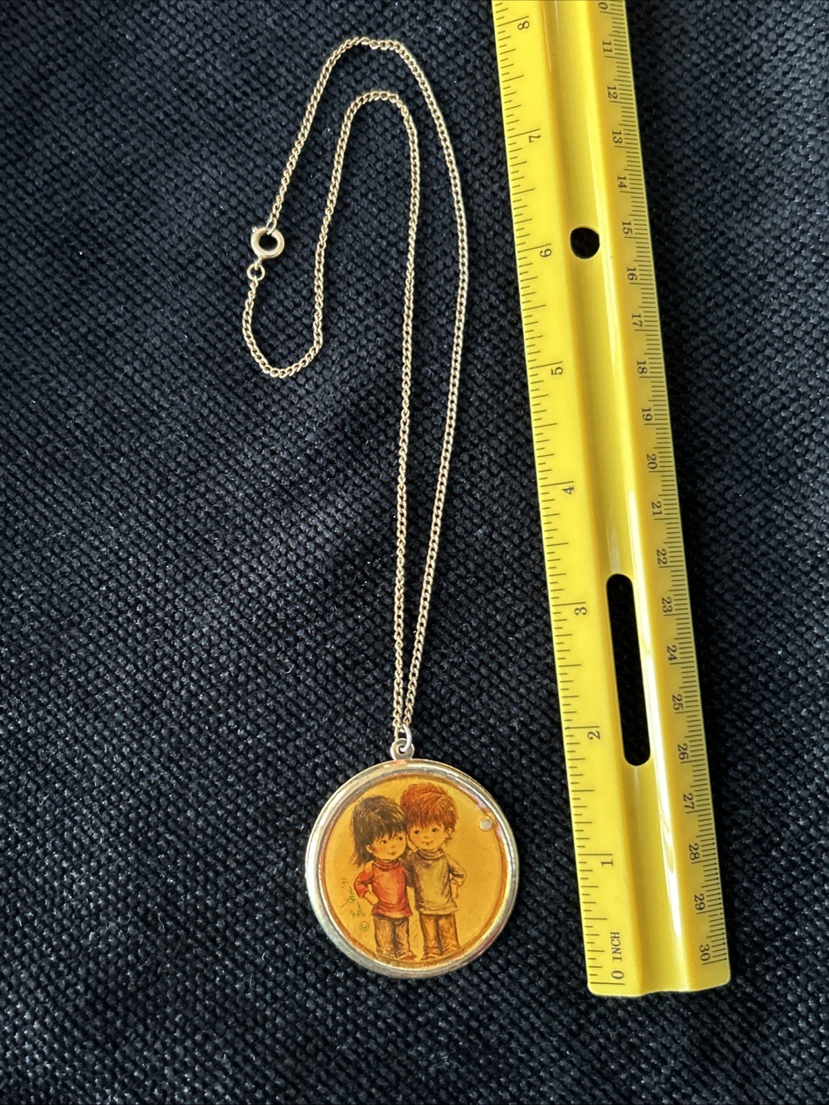 VINTAGE 1971 Fran Moore Moppetts Best Friends Necklace Gold Tone