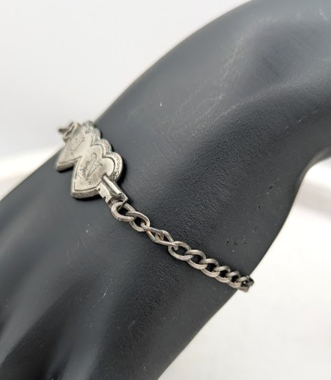 Vintage Sterling Silver Sweetheart ID Bracelet Double Heart HN Monogram