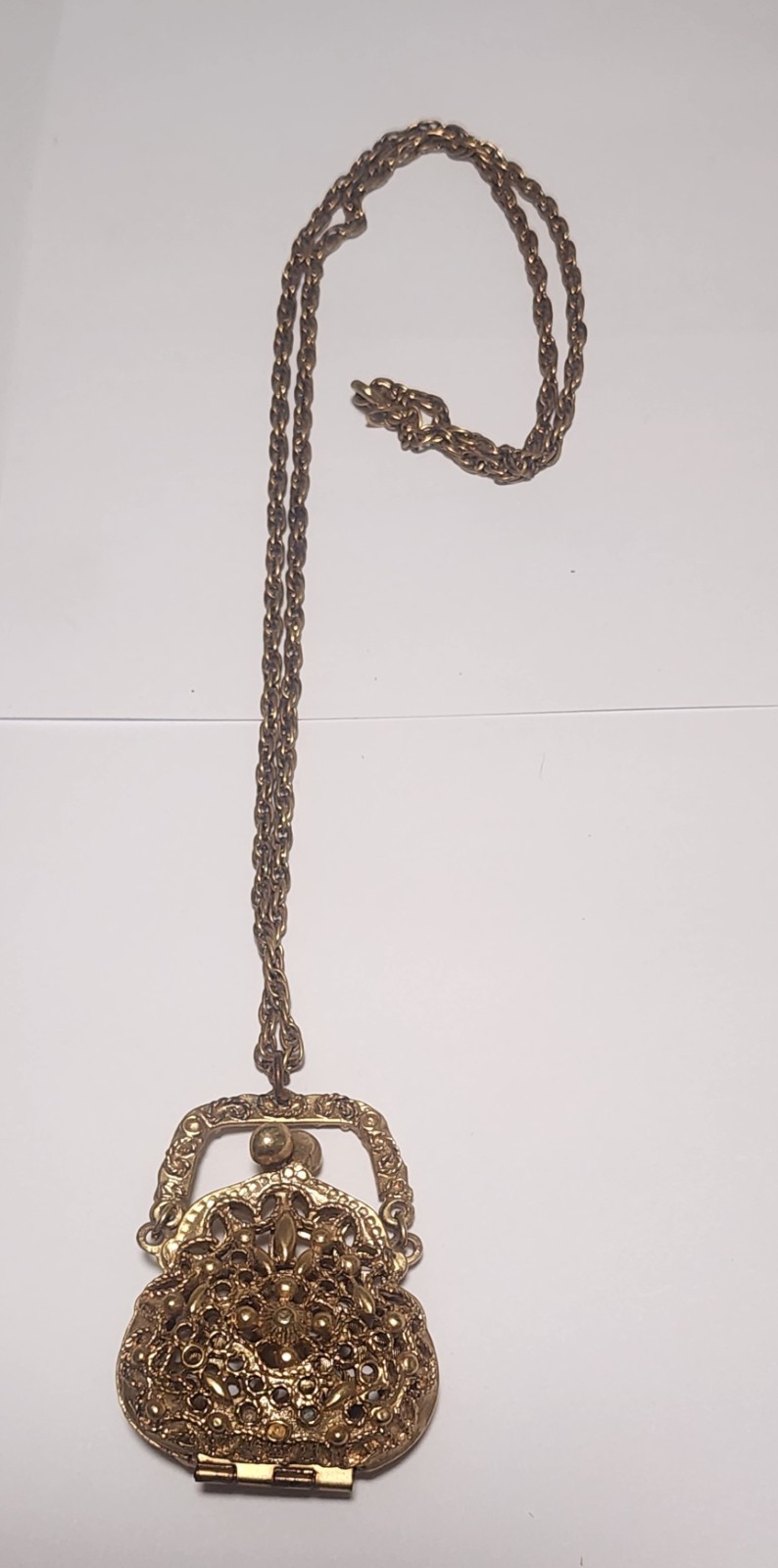 Vtg ART Arthur Pepper Purse Locket Necklace Pendant Gold Tone Filigree Kiss Lock