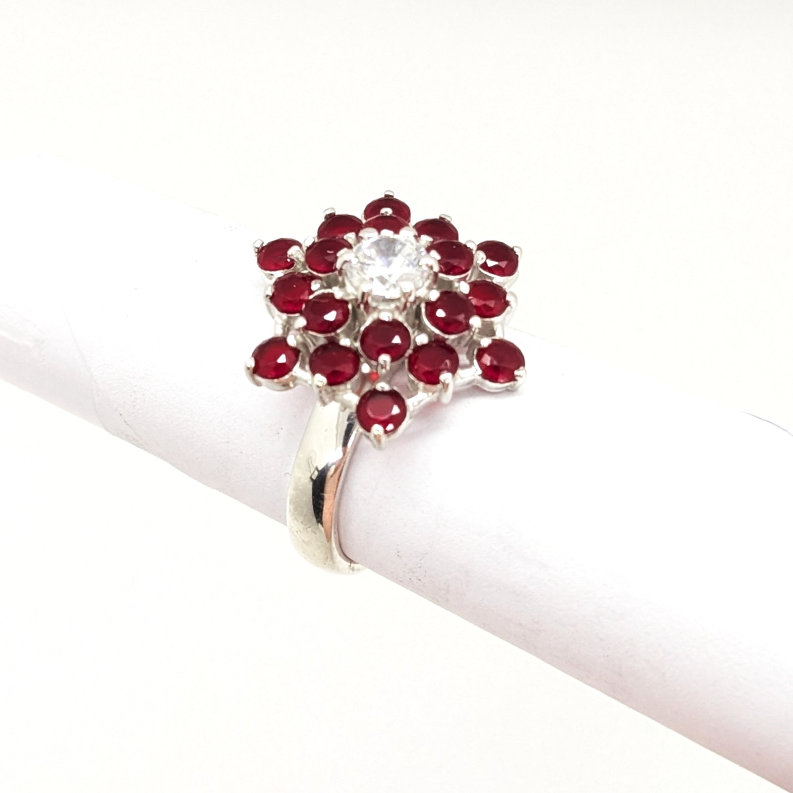 Vintage Luxury RING Sterling Silver 925 with Bright Stones -size: 7.5 (18mm) #68