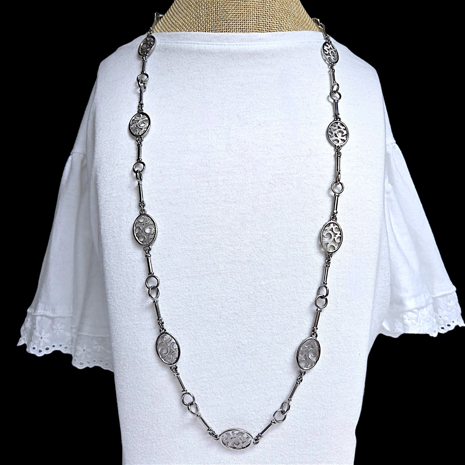 Vtg Silver Tone Bar Link Necklace Scrolled Oval Medallion Openwork Station 32″