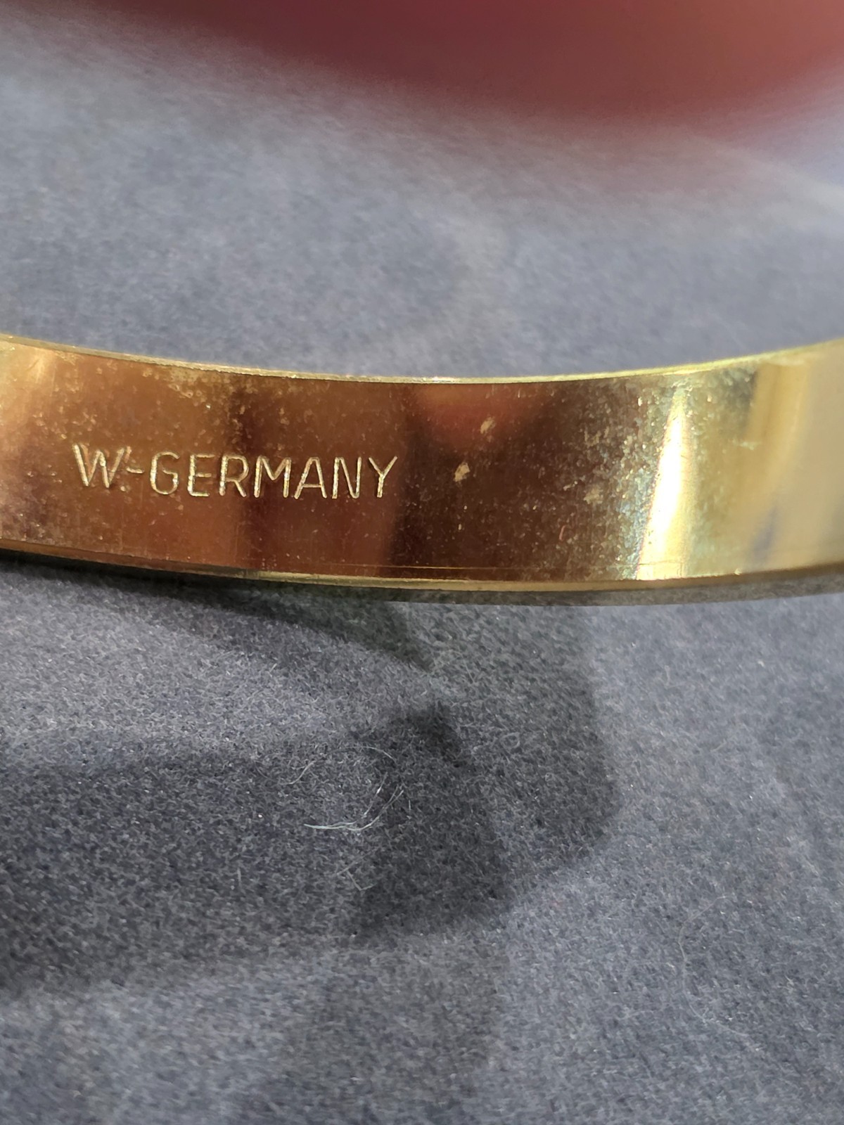 Set of 2 Vintage Roget Etched Brushed Gold Tone Hinge Bangle Bracelet W Germany