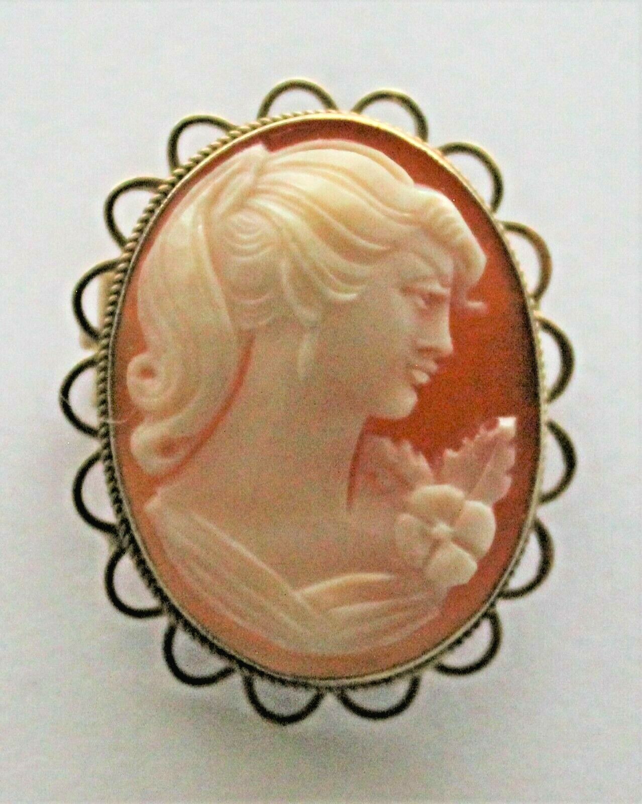 9 karat Solid Gold Antique Cameo Brooch/Pendant ~ 1 x 1.25 inches