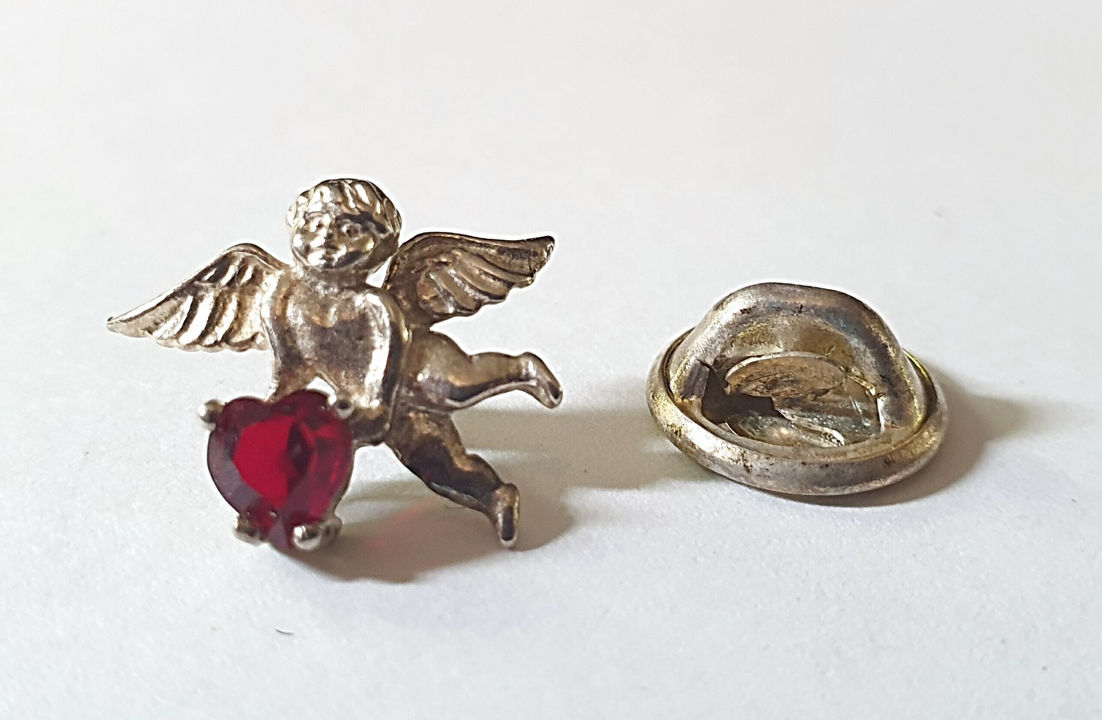 Vintage 925 Sterling Silver & Ruby 3/4″ Cherub/Guardian Angel Heart Lapel Pin