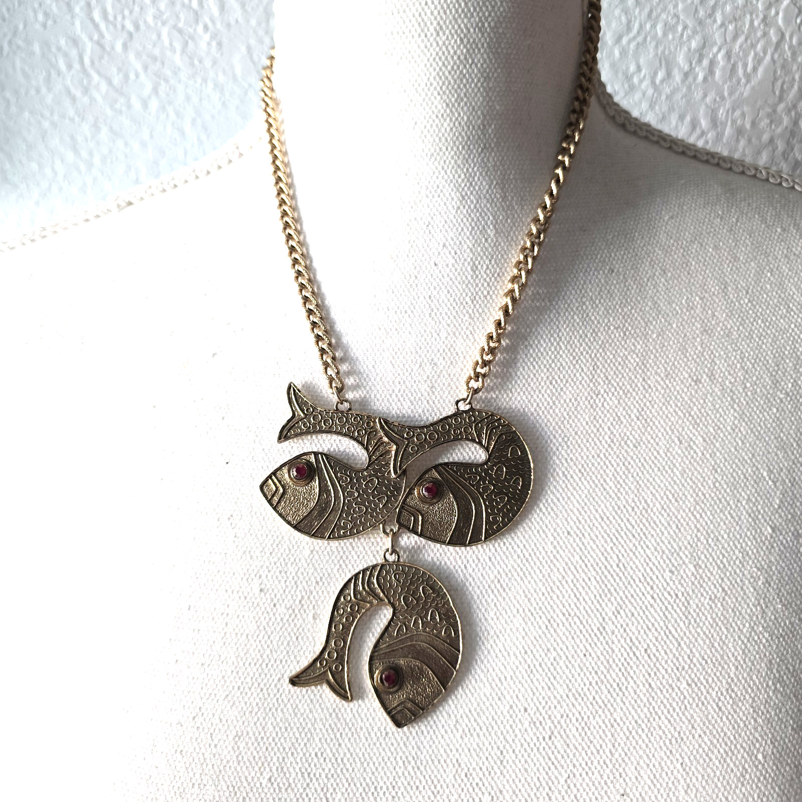 Vintage 1971 “Hawaiian Fantasy” Sarah Coventry 3 Fish Necklace 17″L