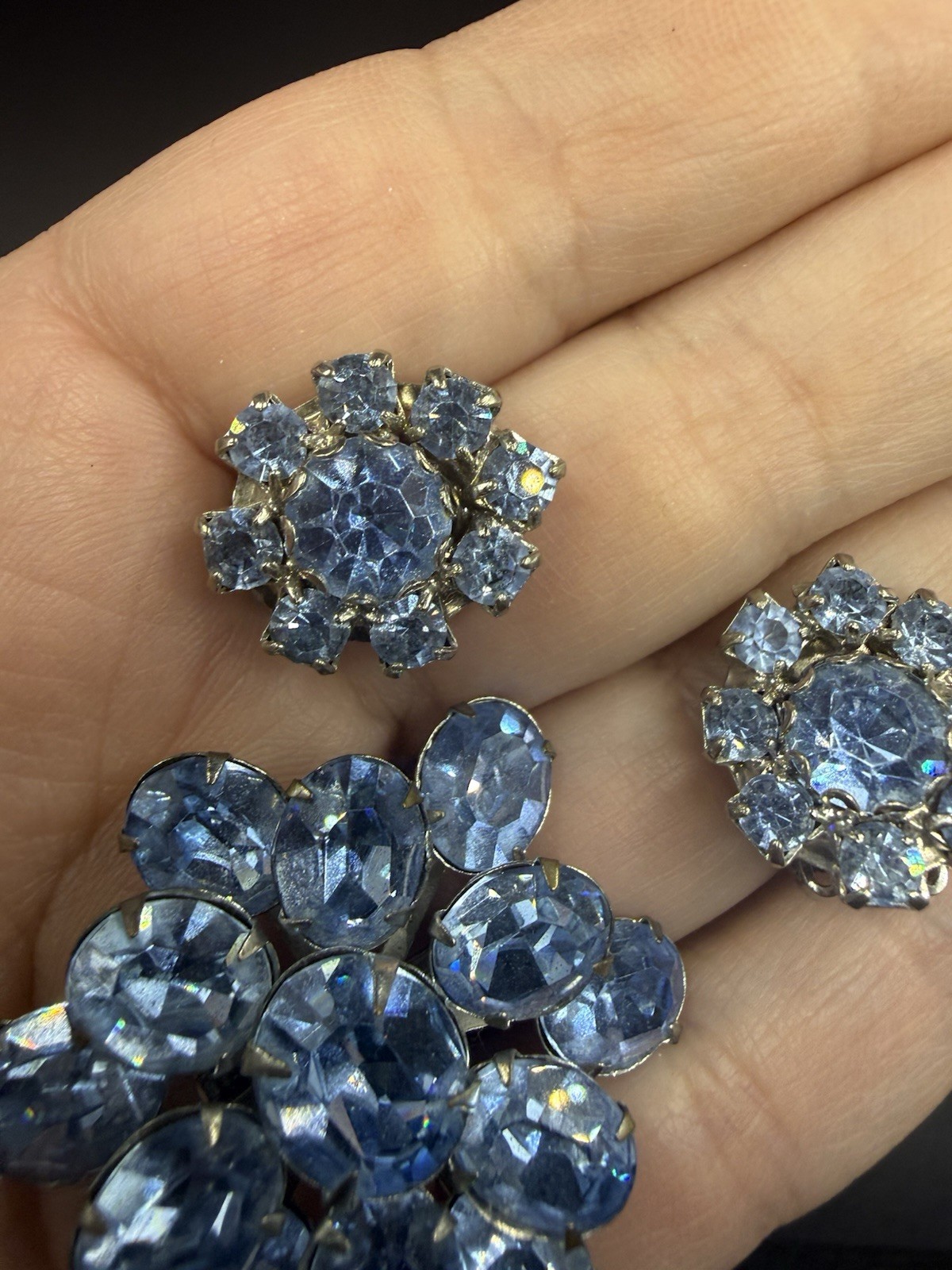 Vintage Unsigned Estate Light Blue Rhinestone Brooch And Clip On Earrings Set