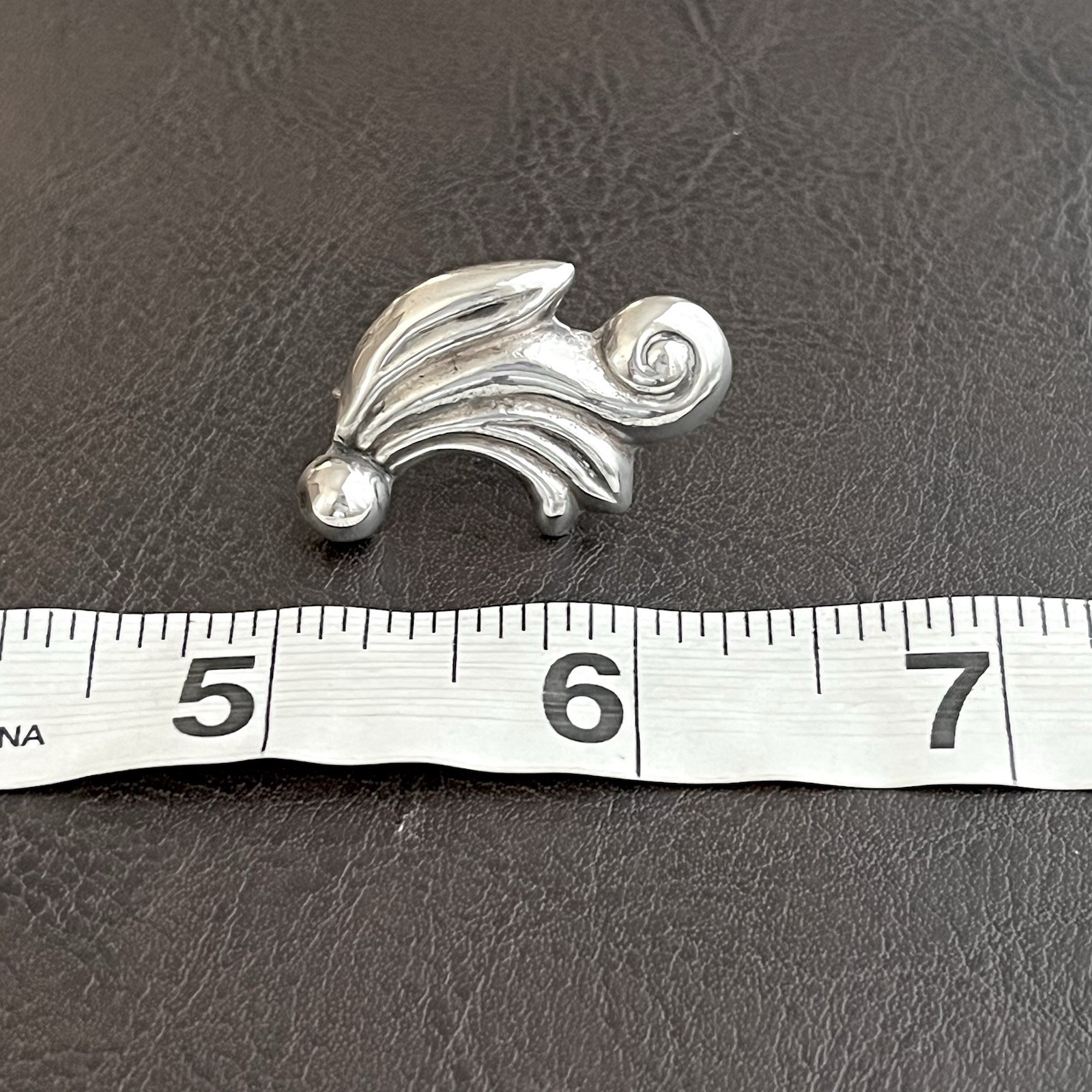 Los Castillo Taxco Mexico Signed Sterling Silver Artisan Screw Back Earrings