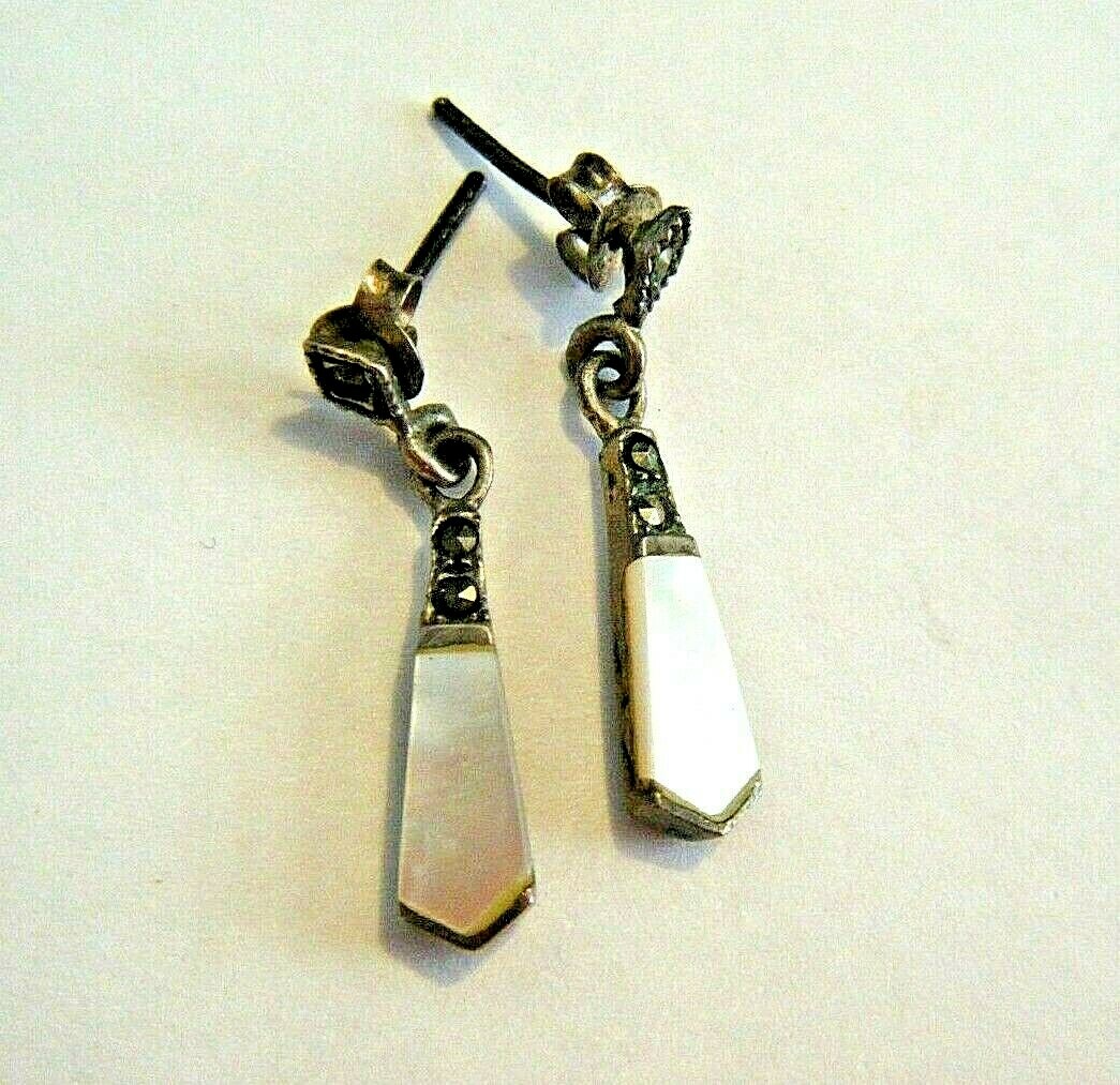 Small Vintage Classic Deco Elegant Sterling Silver MOP Shell Dangle Drop Earring