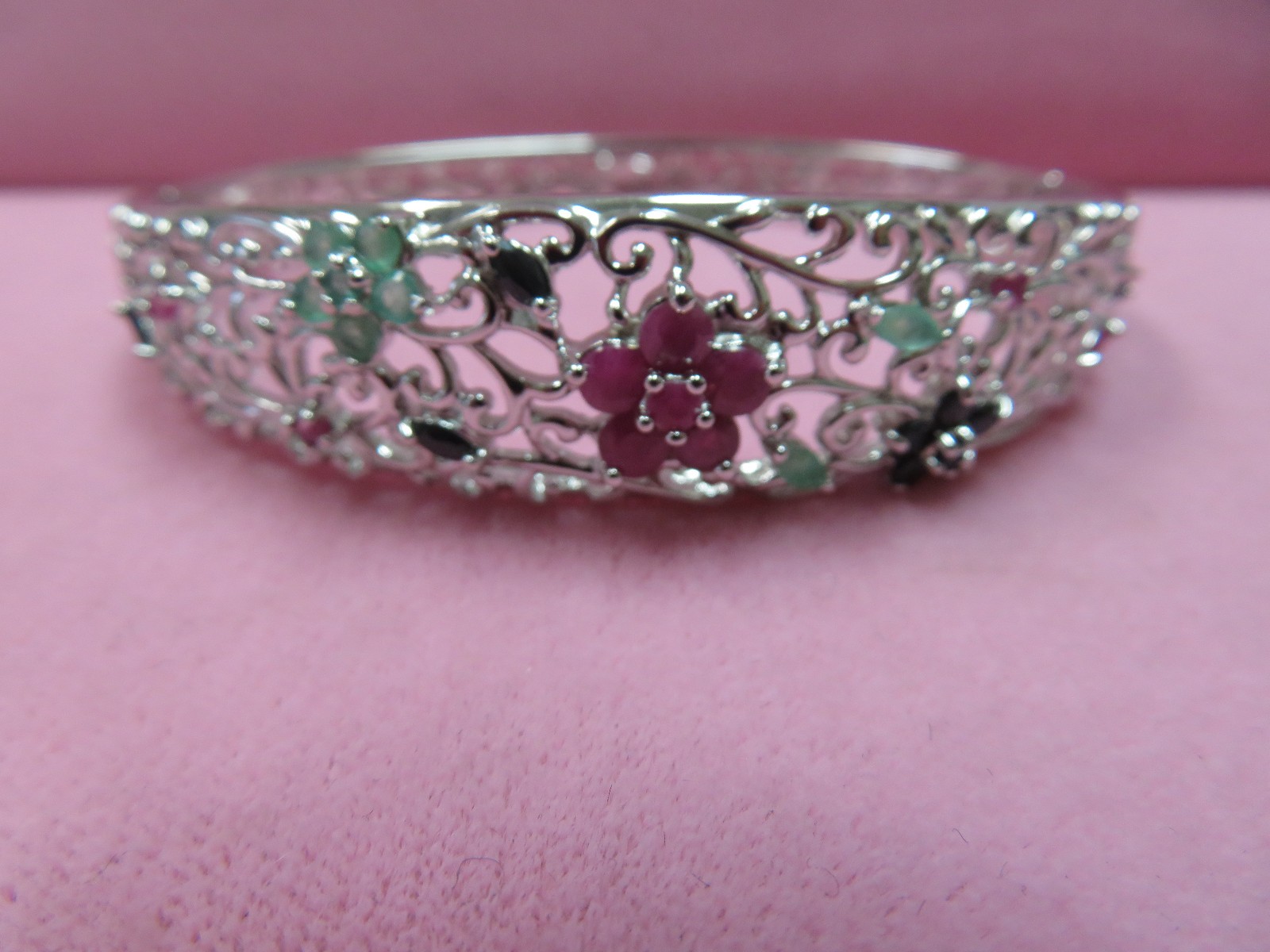 Ross Simons 7″ 925 Sterling Silver Hinged Ruby Sapphire Emerald Bangle Bracelet