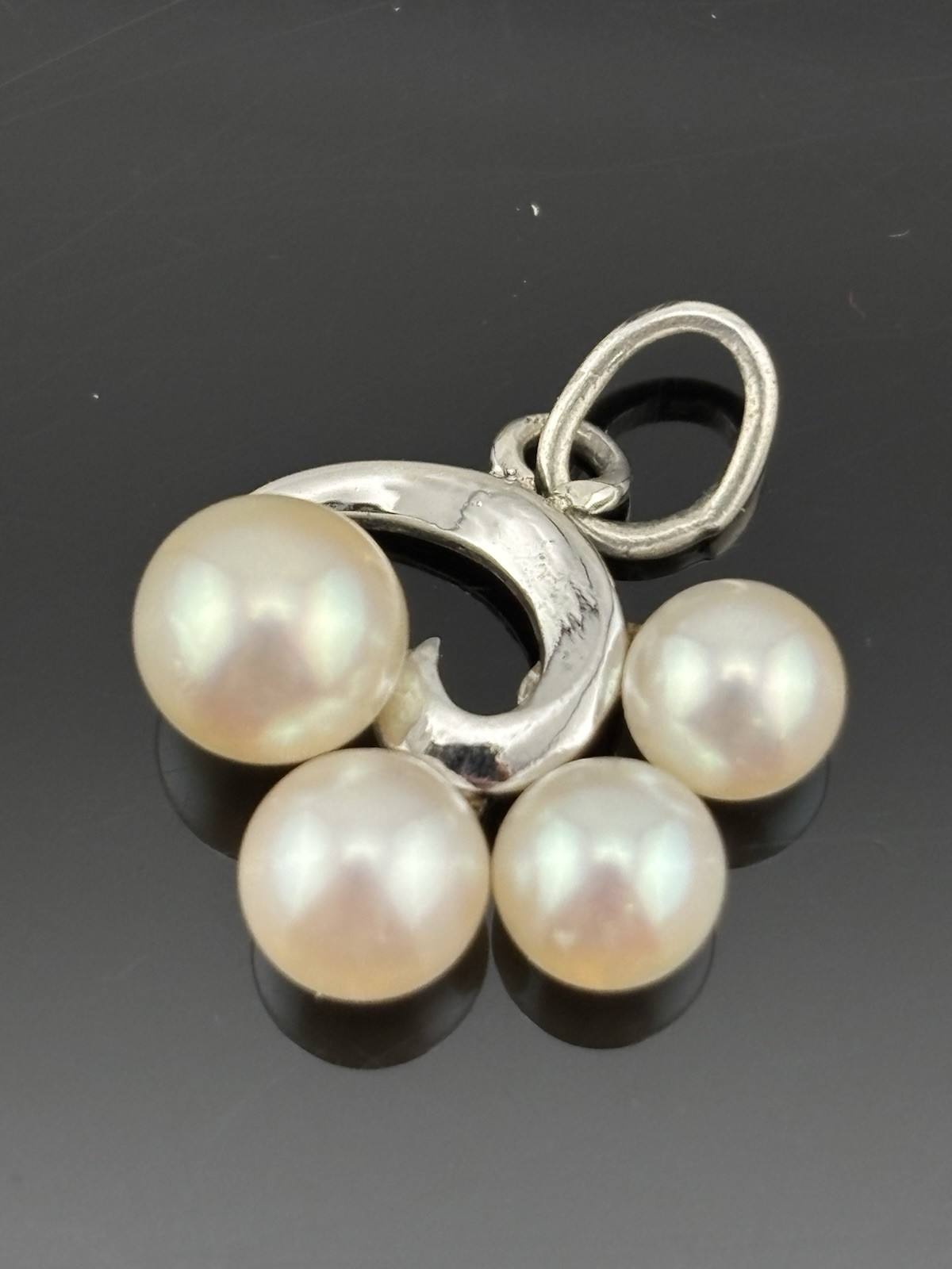 Vintage Sterling Silver Mikimoto Akoya Pearl Pendant 4 Pearls Swirl Charm .75″