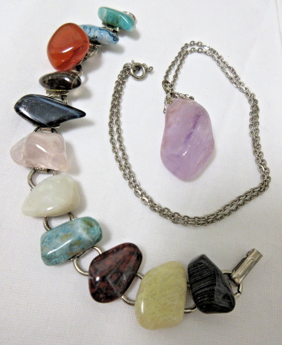 Vintage Silver Tone Polished Stone Pendant Necklace and Bracelet