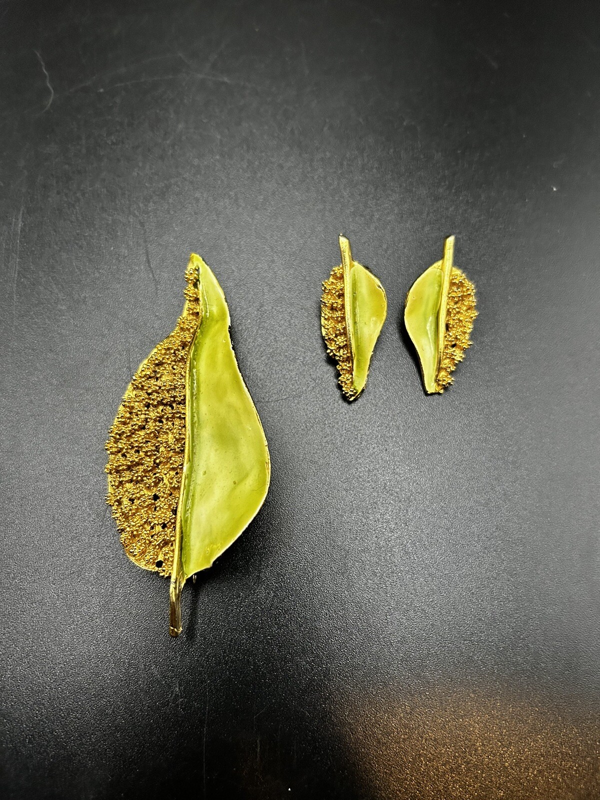 Vintage BSK Lime Green Enamel Leaf Brooch & Clip On Earrings Set