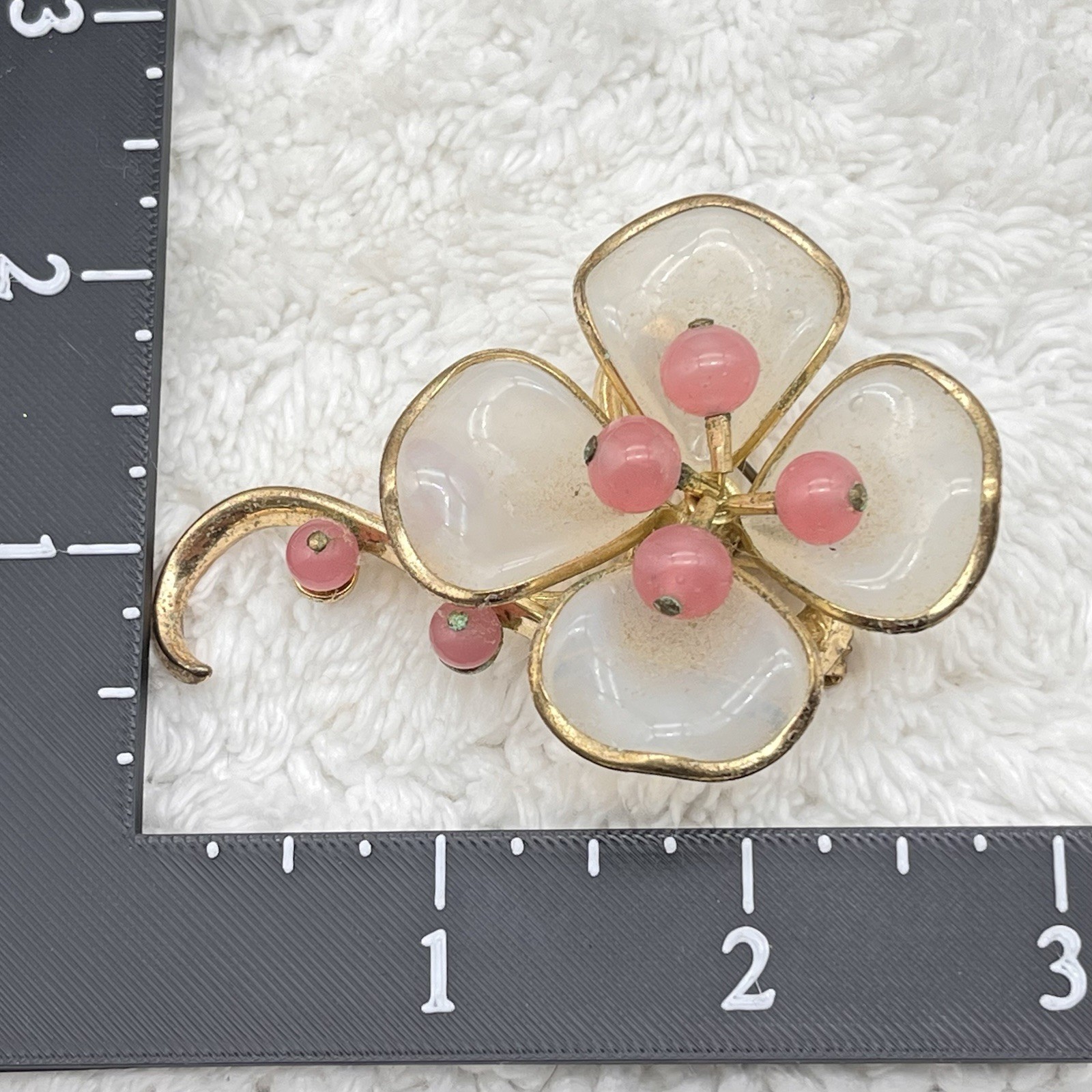 Vintage Trifari Brooch Alfred Phillippe Molded Poured Glass Gripoix Pin RARE 3″