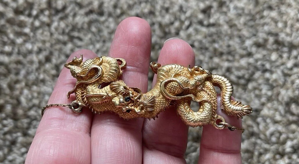 VTG Signed ALVA Museum Replica Menuki Fighting Dragon Gold Tone Necklace