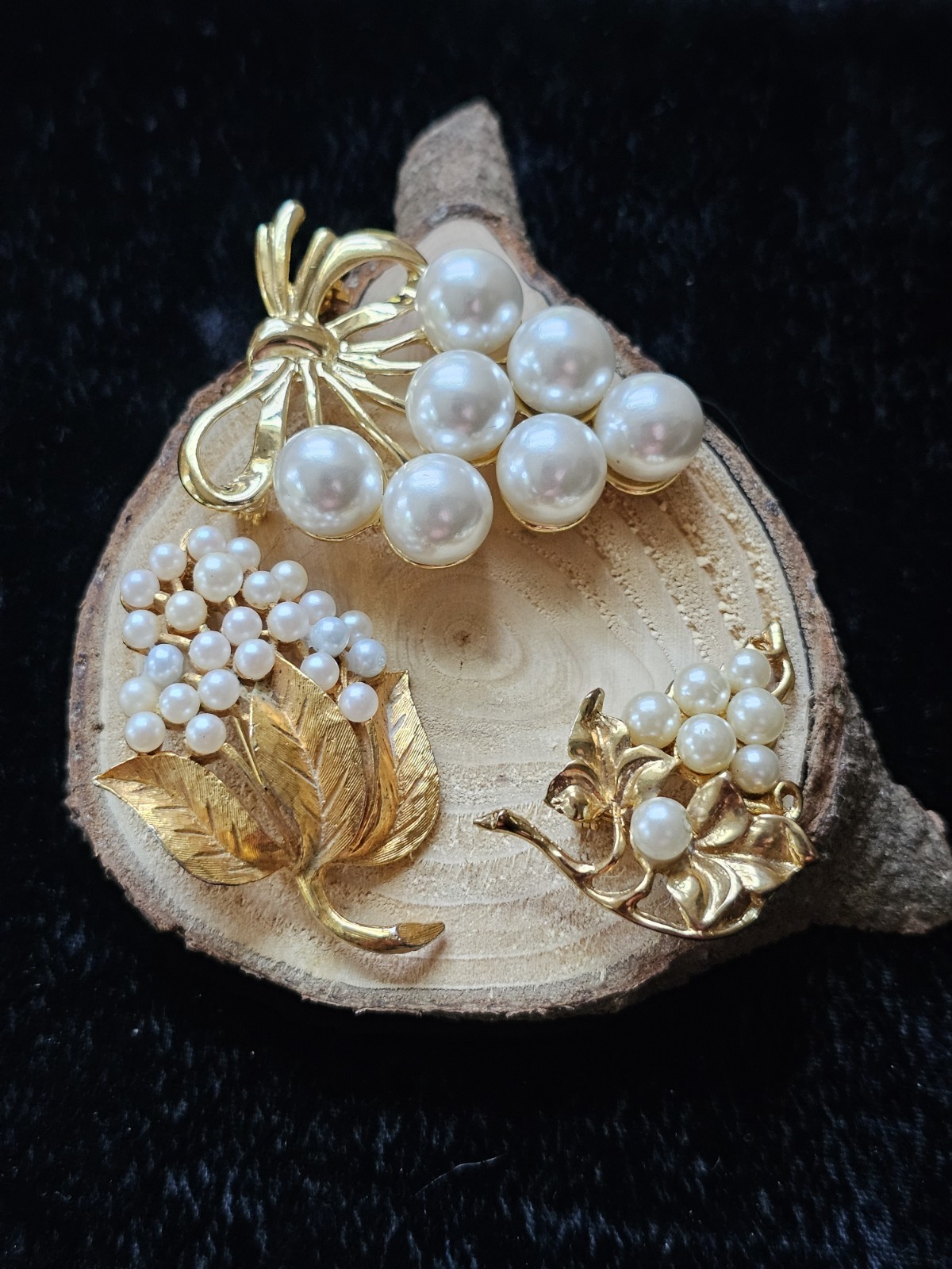 Vtg Lot 3 Brooch Grape Bunch Vine Clusters Imitation Pearl Gold Tone Fruit Pin