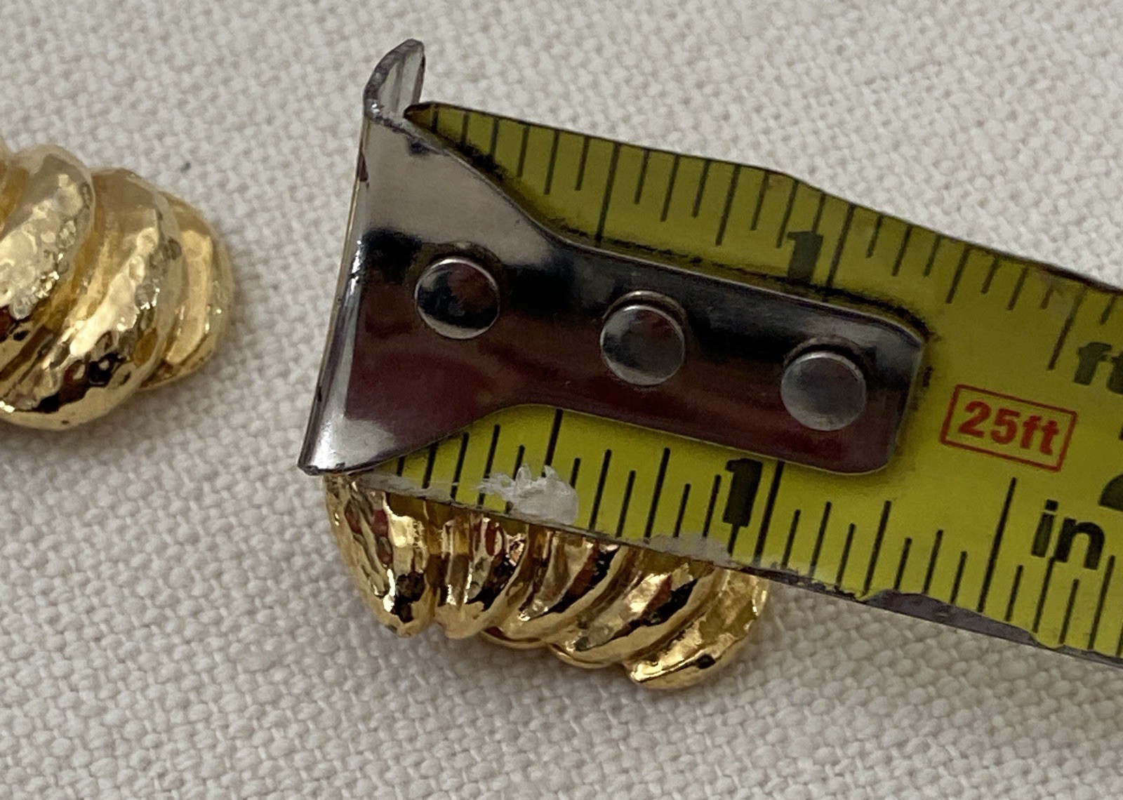 Vintage 80s Gay Boyer Clip On Statement Earrings Gold Tone Fluted Shell