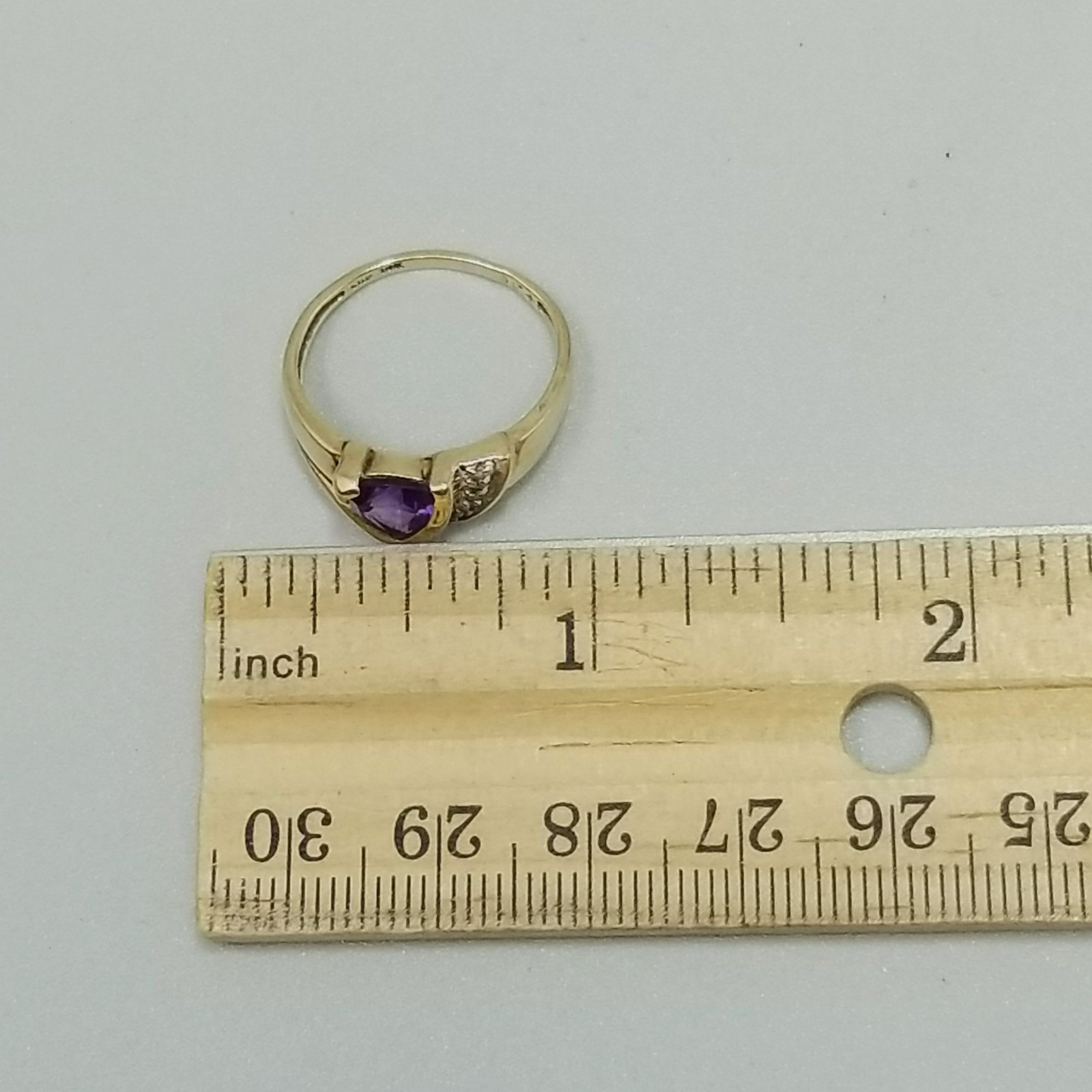 Vintage 10k Purple Amethyst Ring Size 6 1/2 Band Trillion Cut Yellow Gold