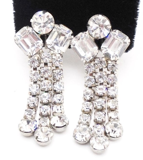 Vintage Clear Round and Emerald Cut Rhinestone Fringe Earrings EUC