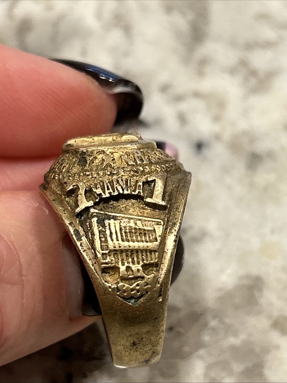 Vintage Class Ring Far Eastern University 1971 Medical School Size 9.5, 12 Grams